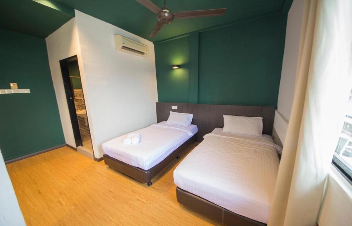Twin Room - Photo 4