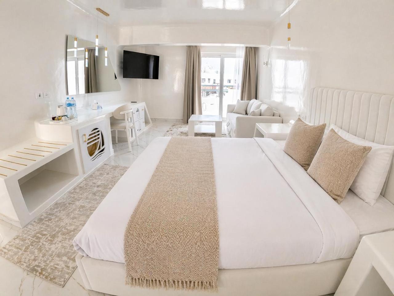 Suite with Pool View
