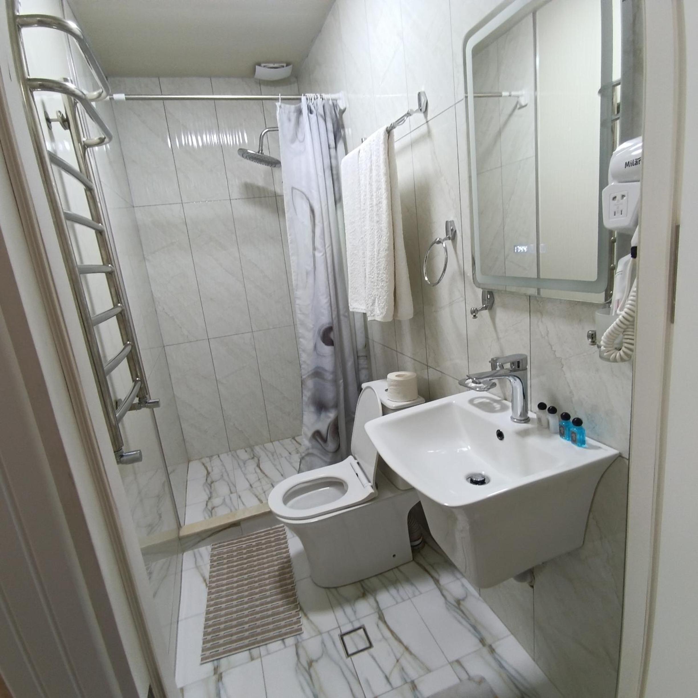 Deluxe Double Room with Shower photo 3