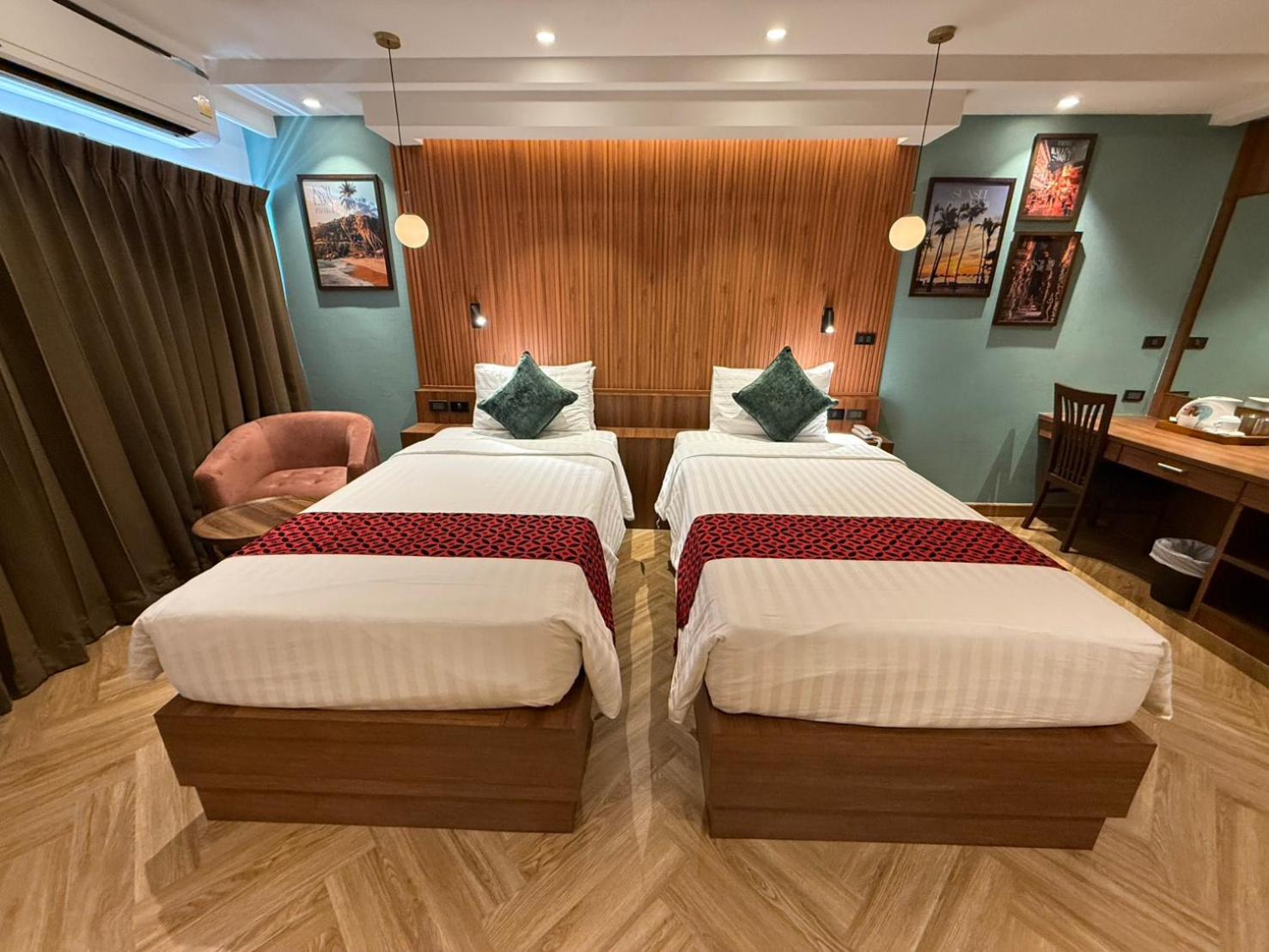 Superior Twin Room