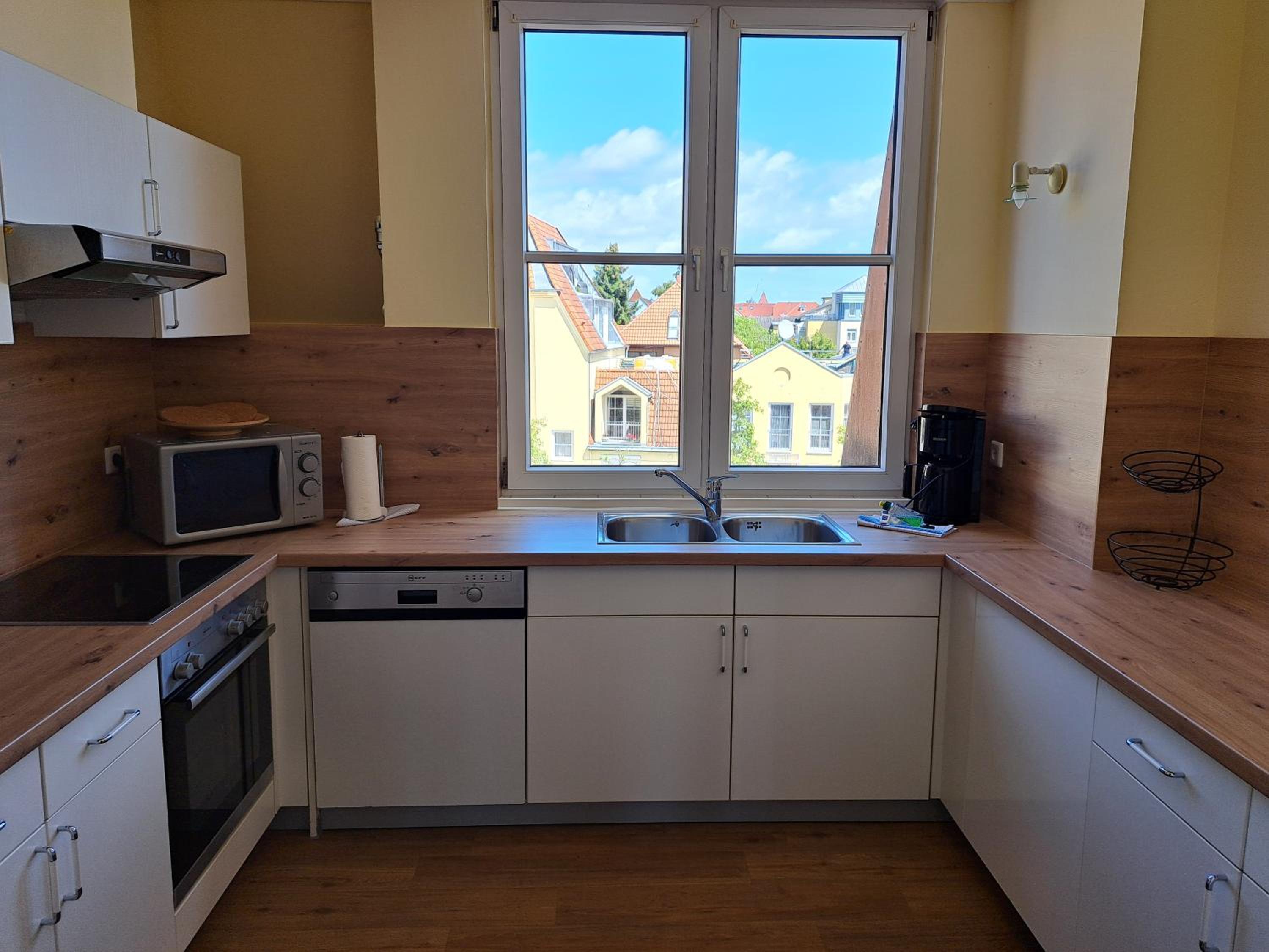 Two-Bedroom Apartment with Balcony photo 2