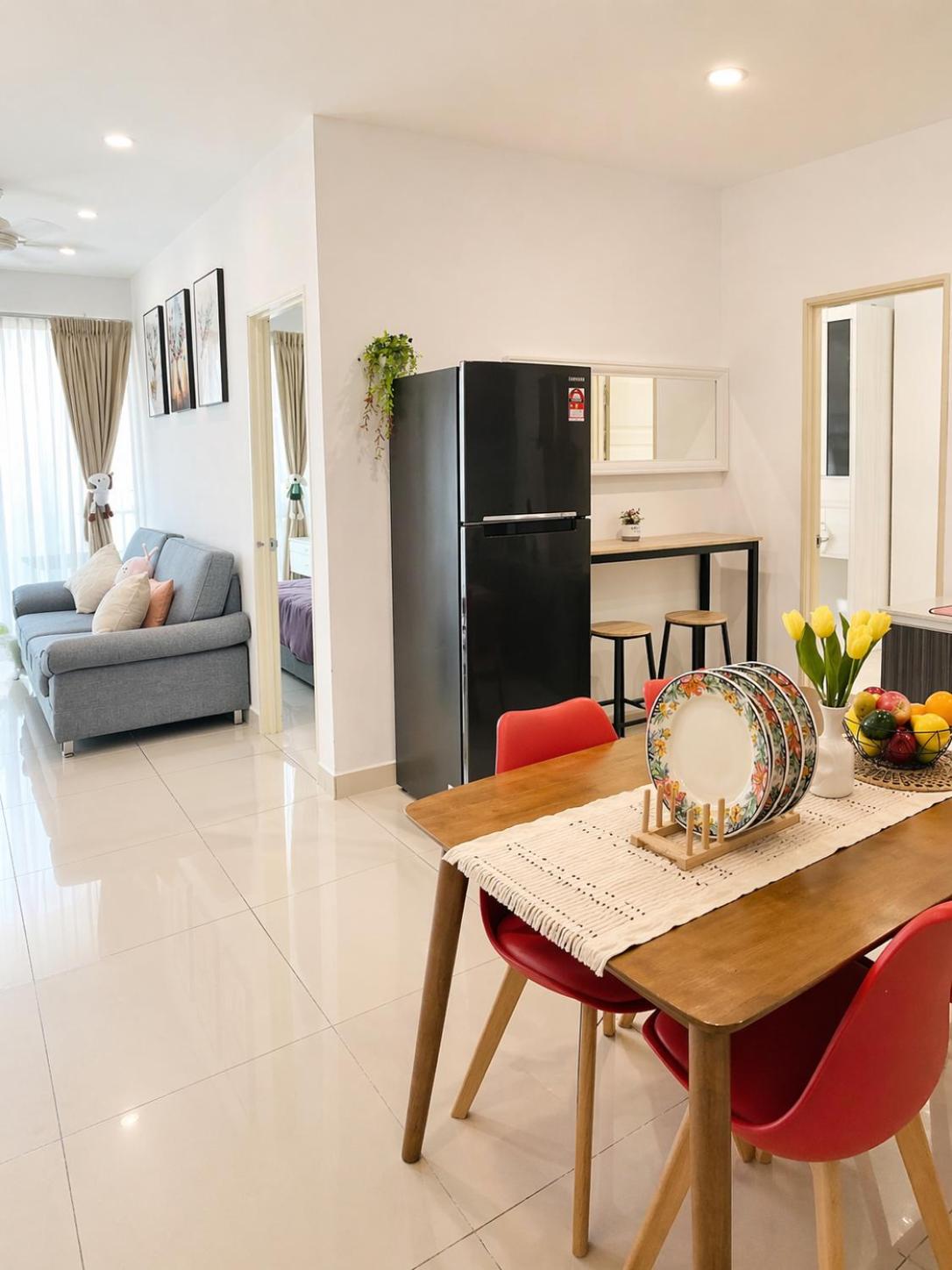 Two-Bedroom Apartment with Balcony and Sea View