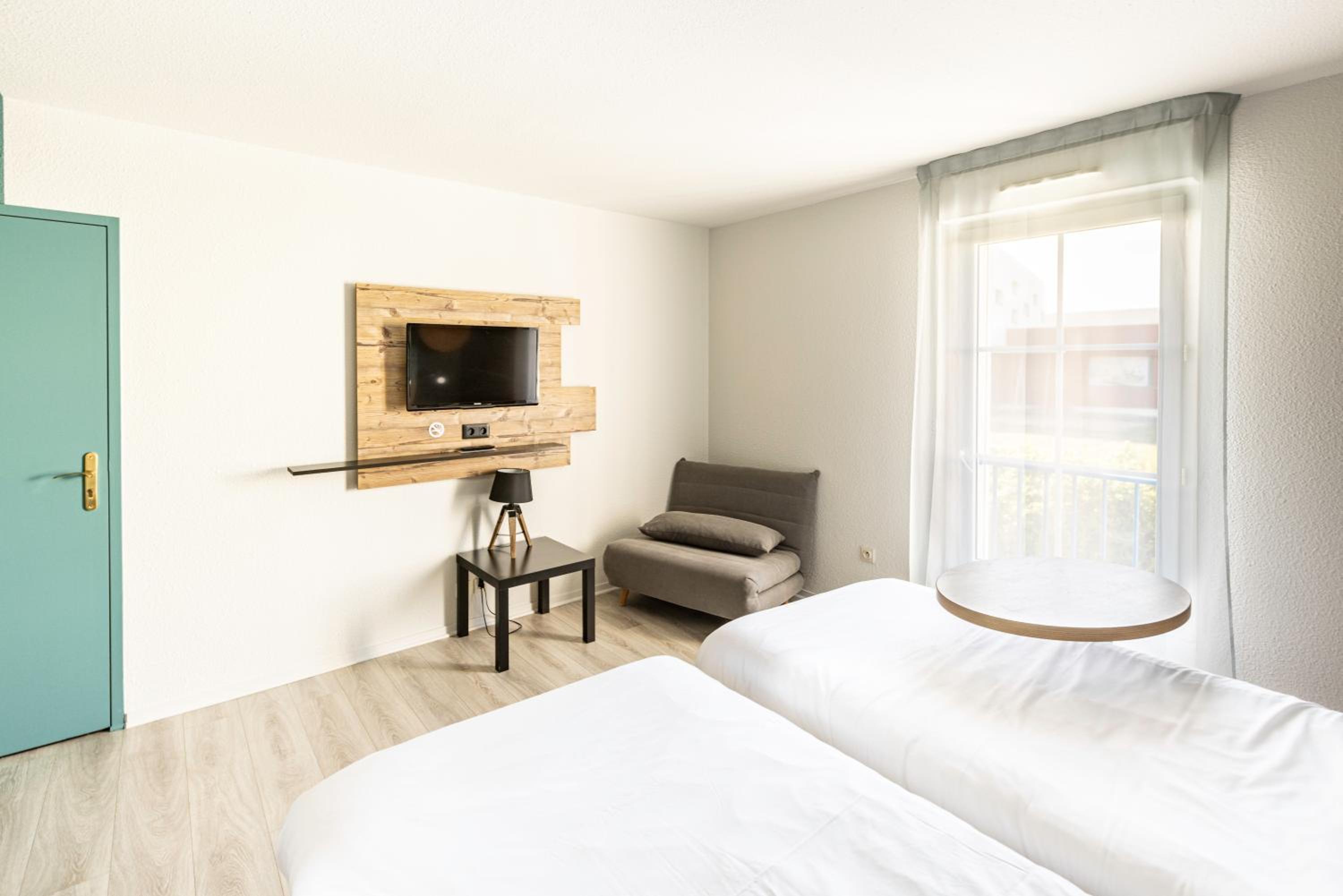 Standard Twin Room photo 2