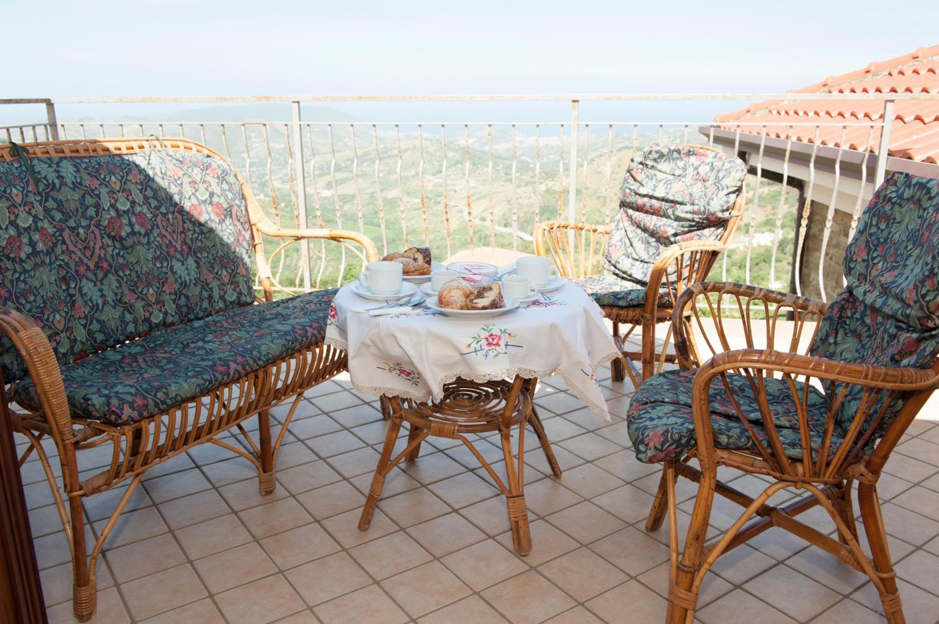 Studio with Terrace and Sea View photo 3