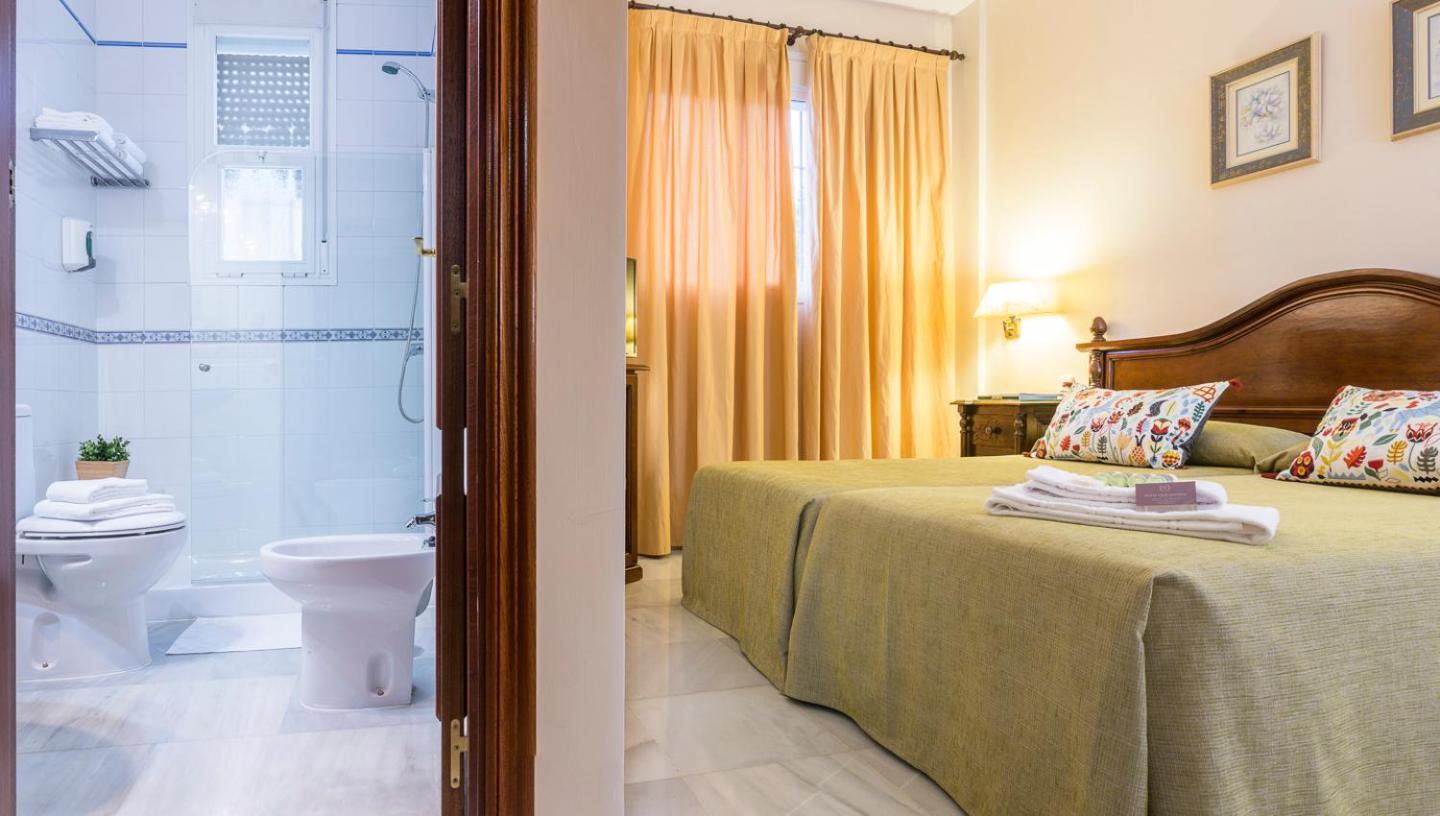 Twin or Double Room photo 2