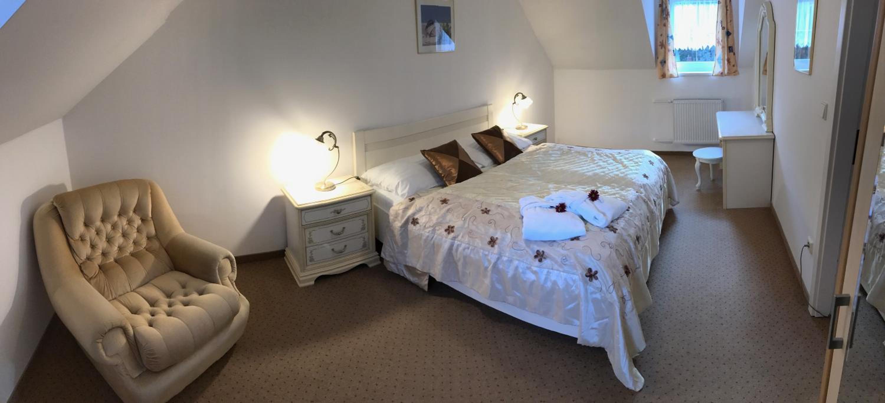 Quadruple Room with Garden View - Photo 9