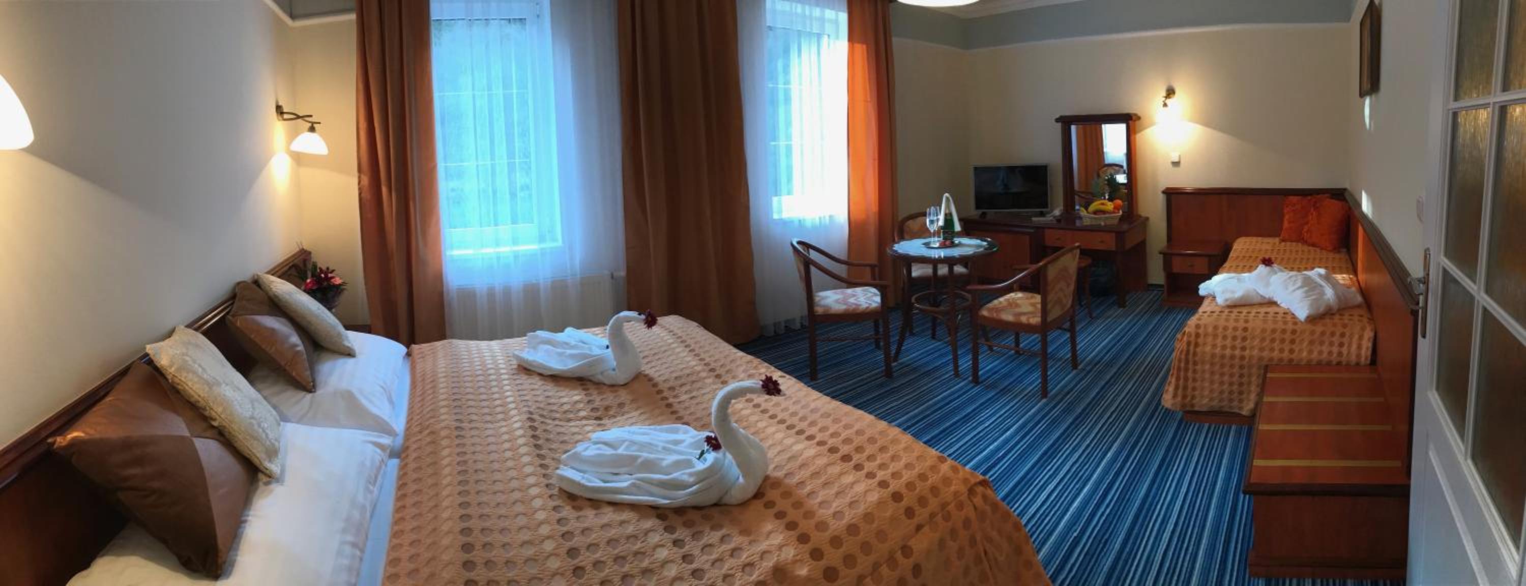 Triple Room with View - Photo 4