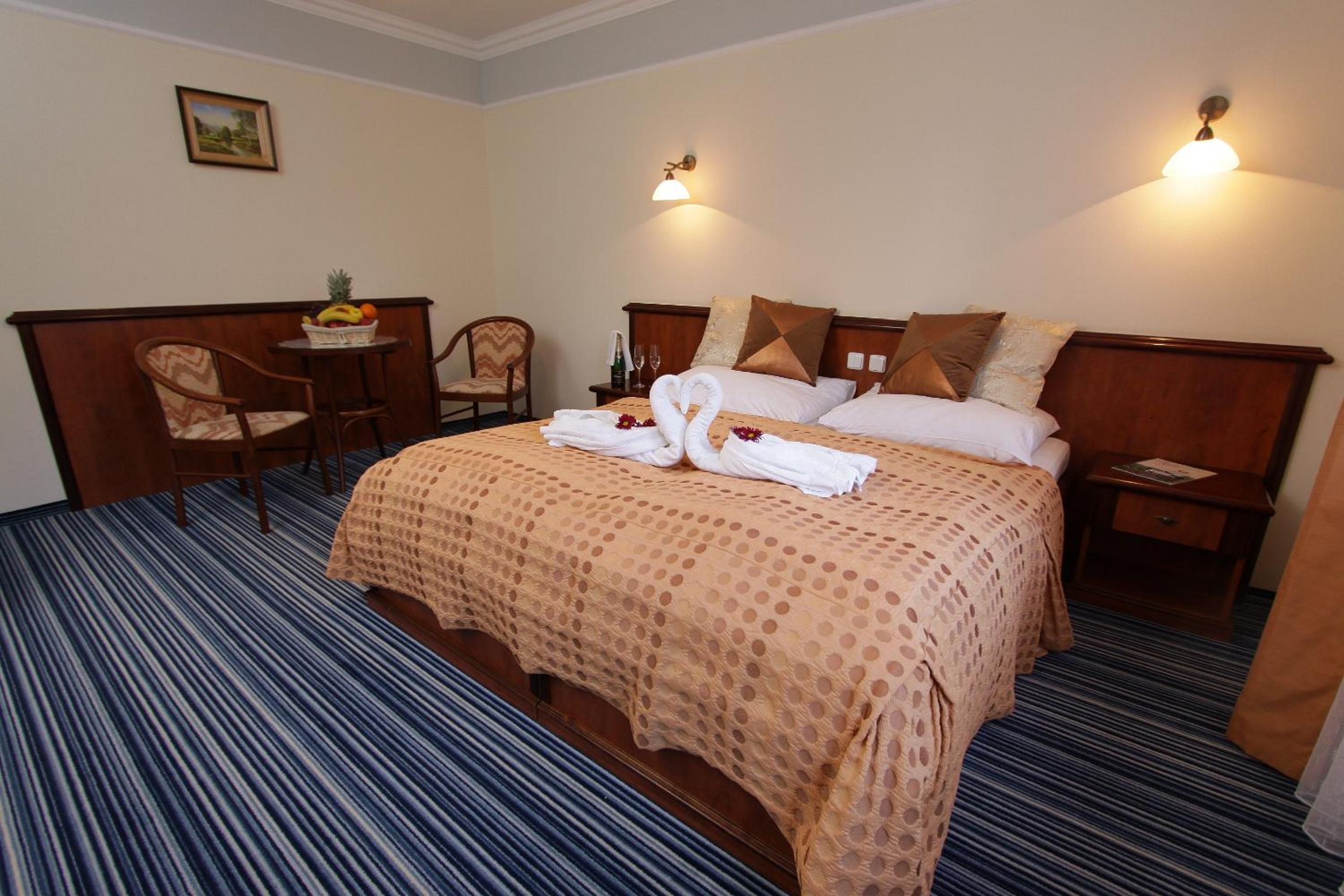 Double Room - Photo 5
