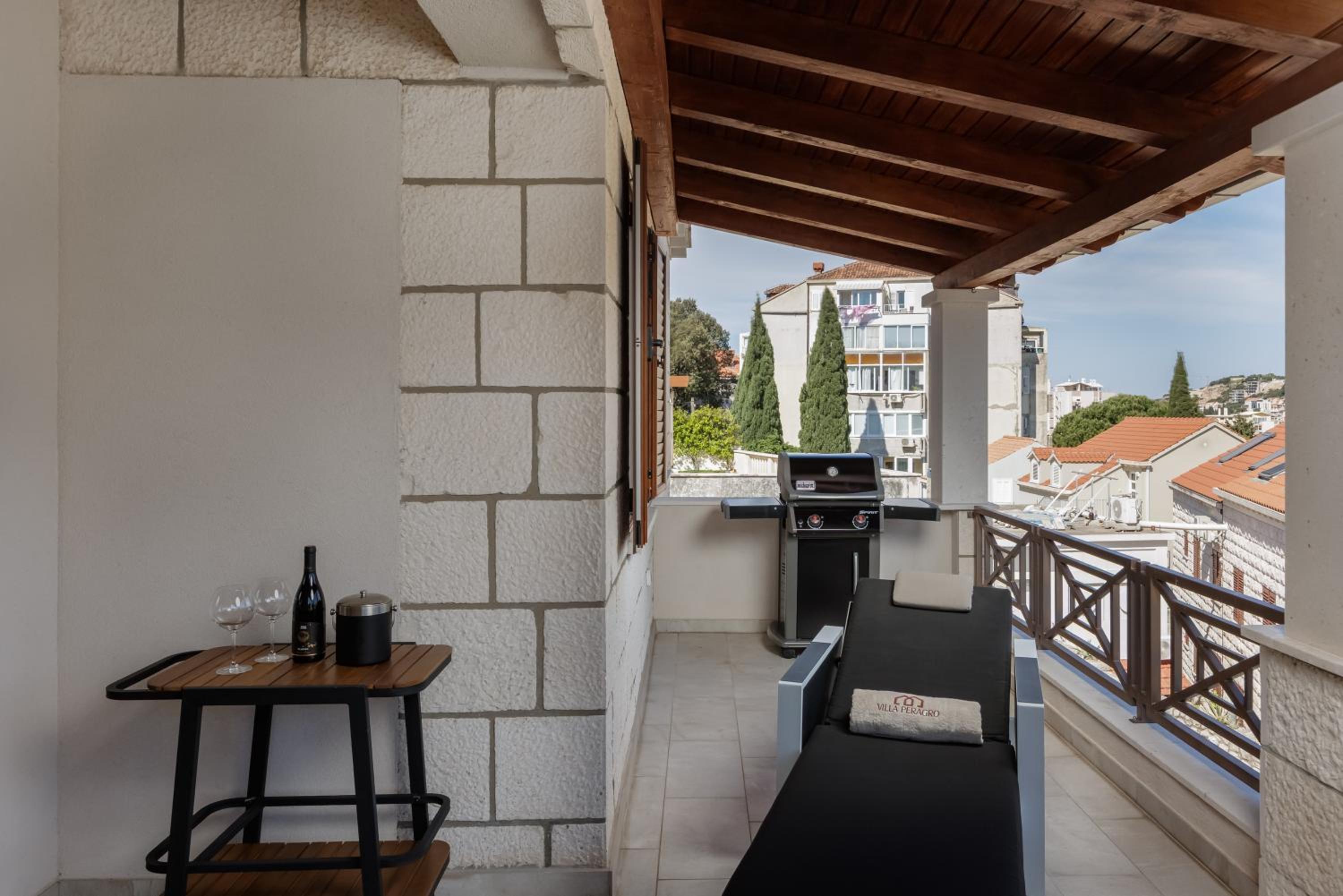 King Suite with Sea View photo 3