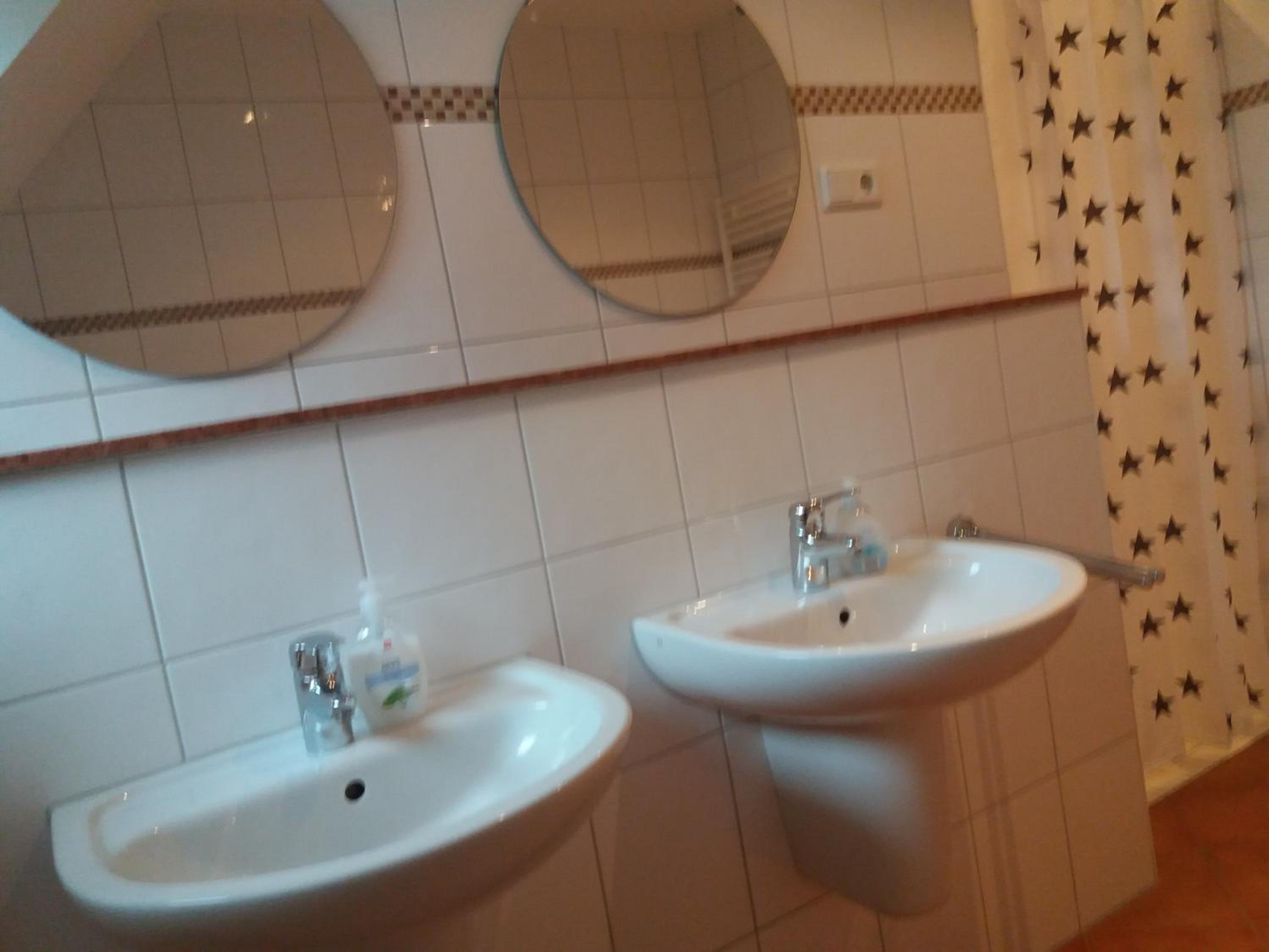 Double Room with Shared Bathroom photo 2