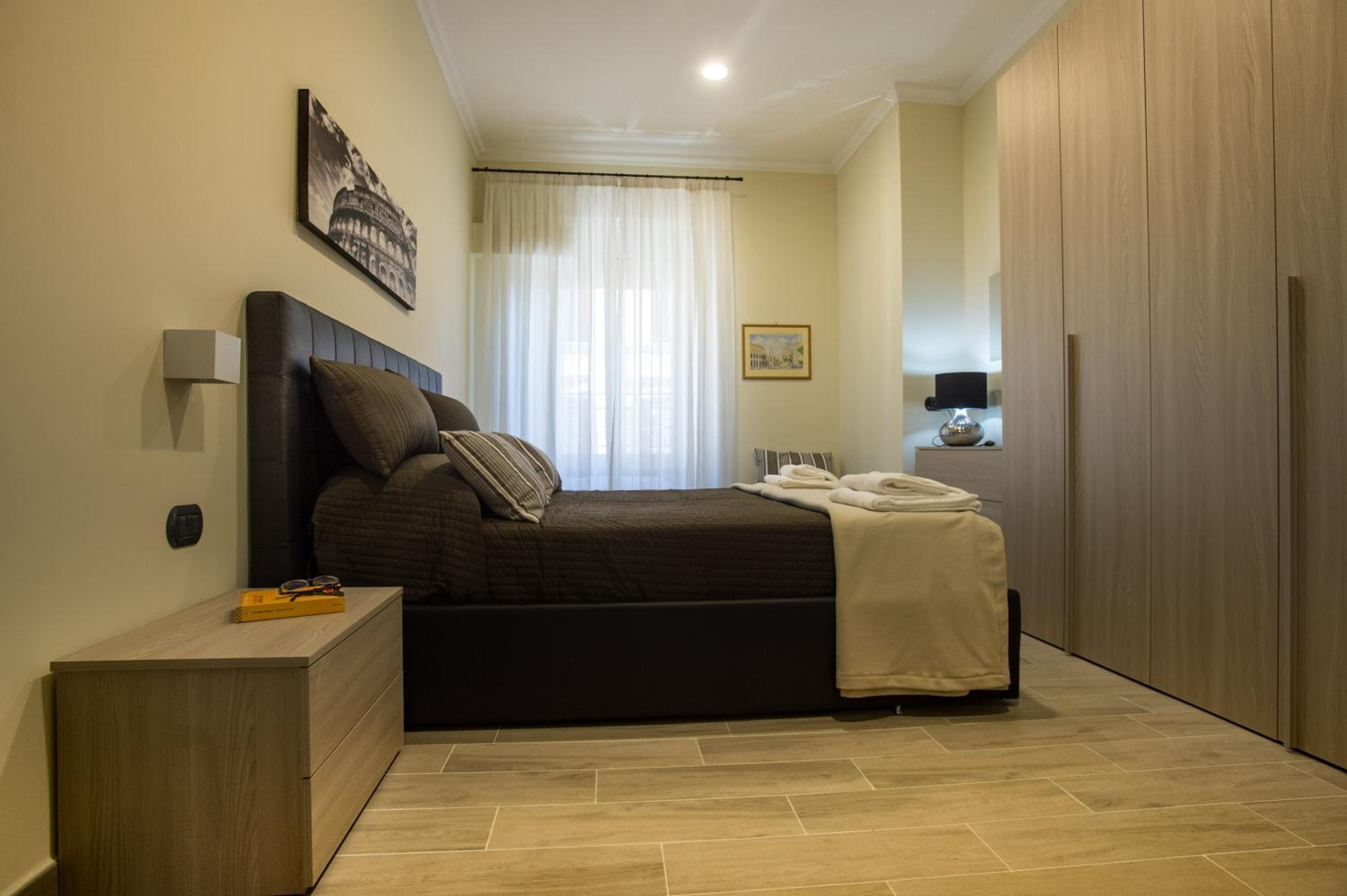 Three-Bedroom Apartment - Separate Building photo 1