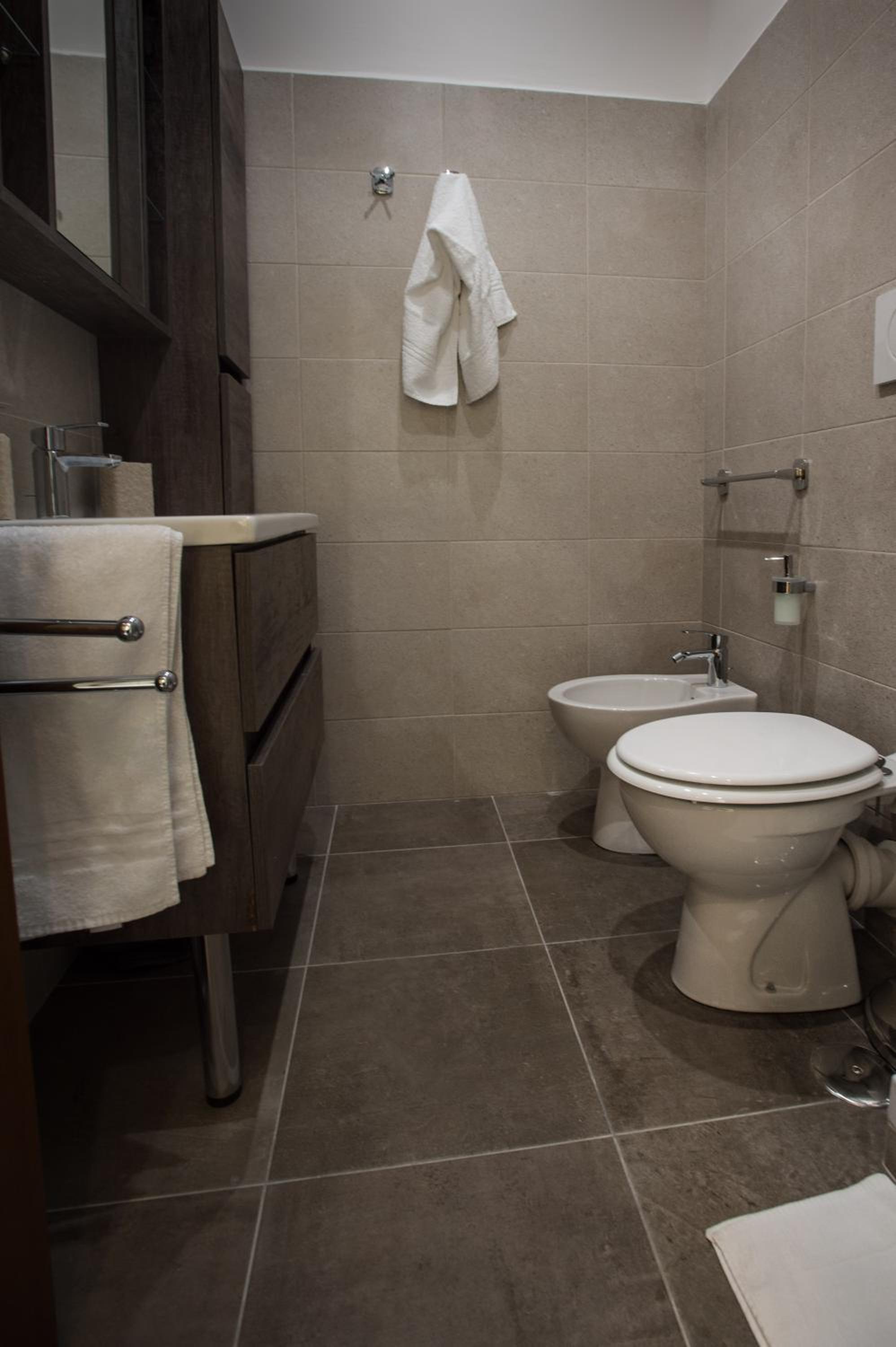 Three-Bedroom Apartment - Separate Building photo 2
