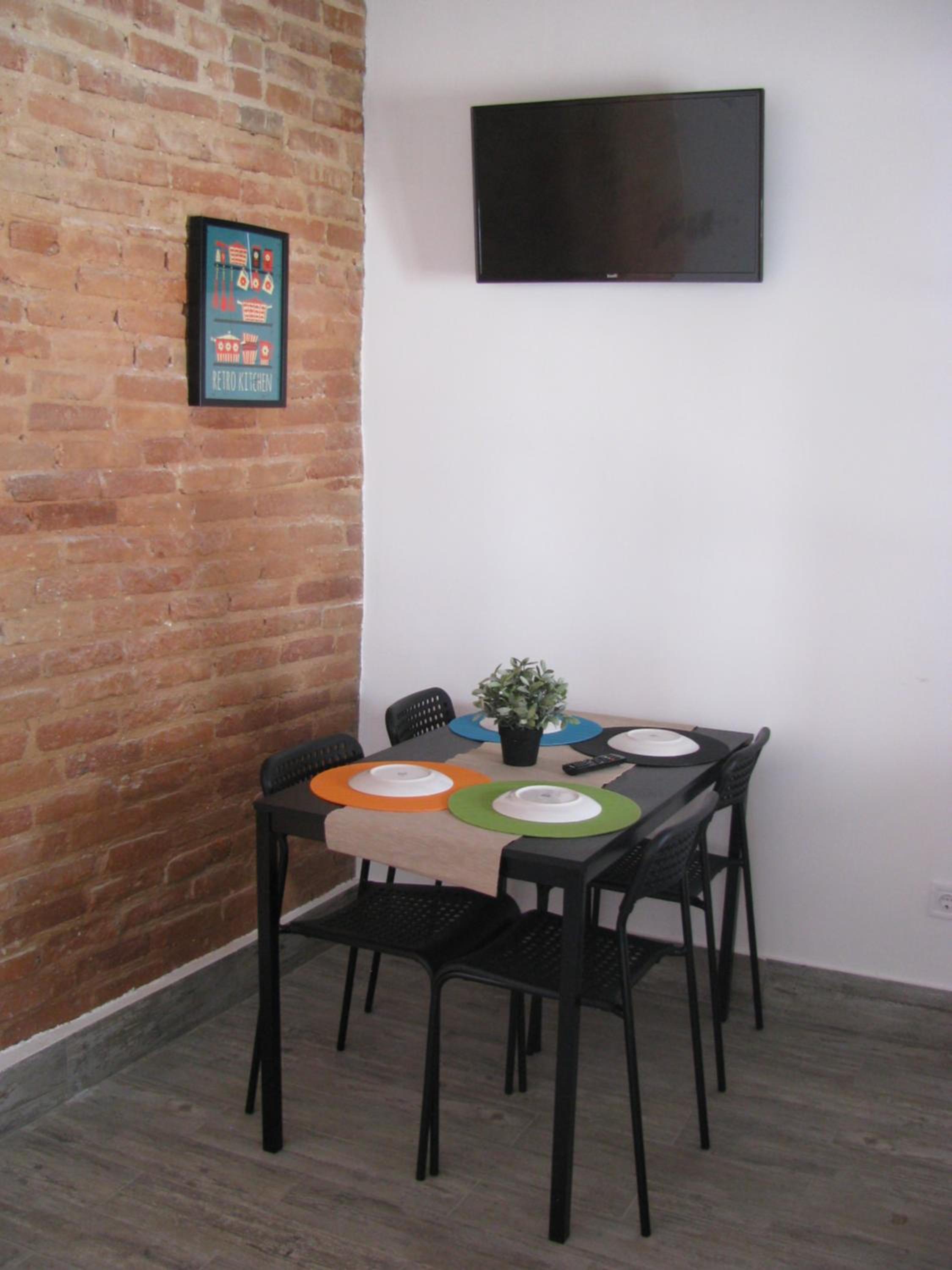Studio - Photo 28