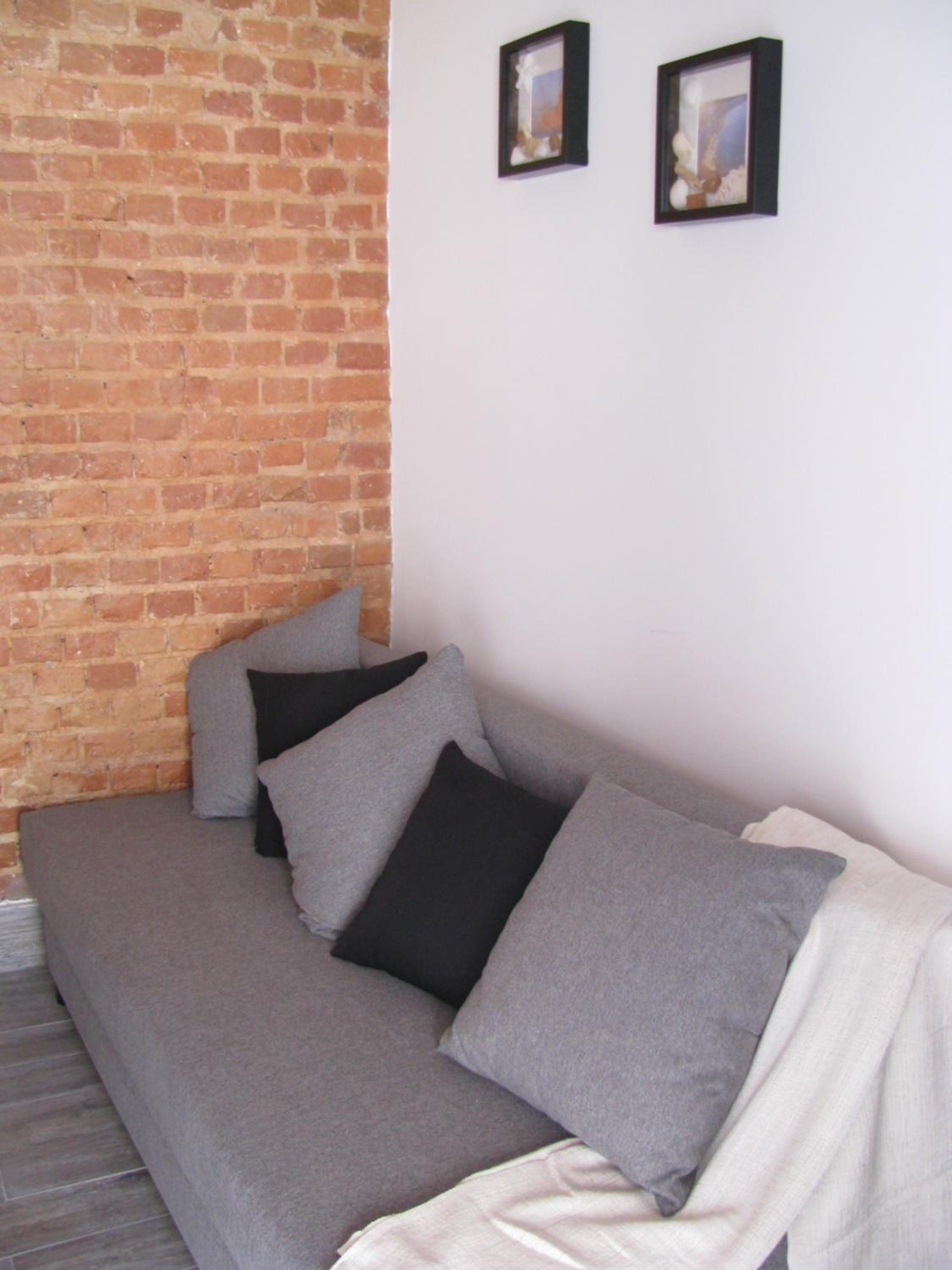 Studio - Photo 19