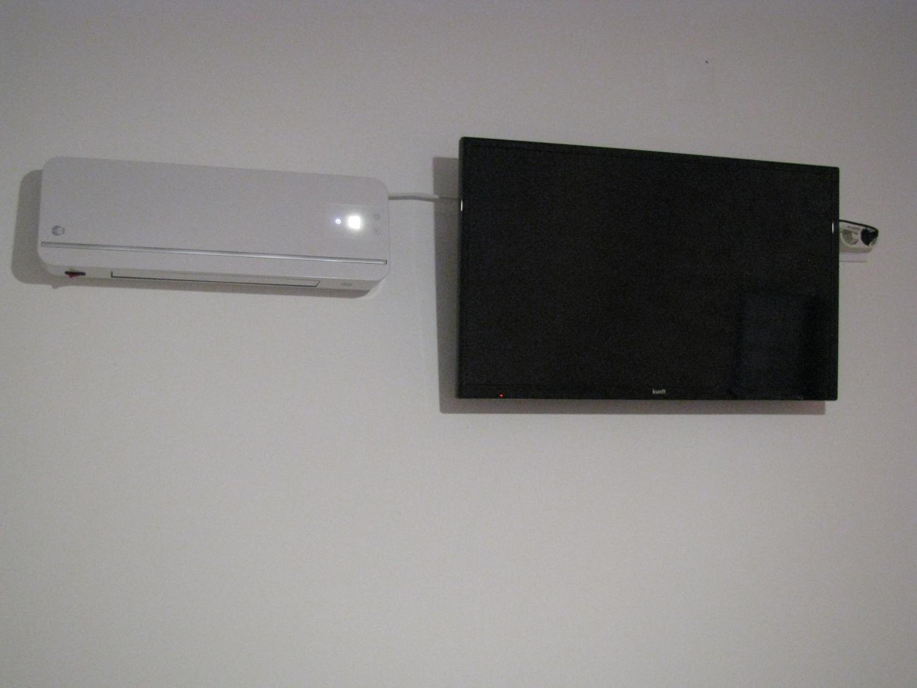 Studio - Photo 25