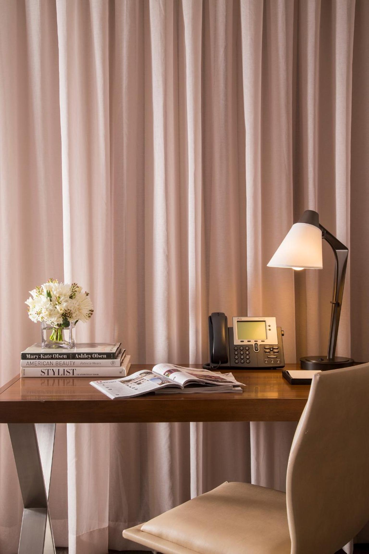 Executive King Room - Photo 3