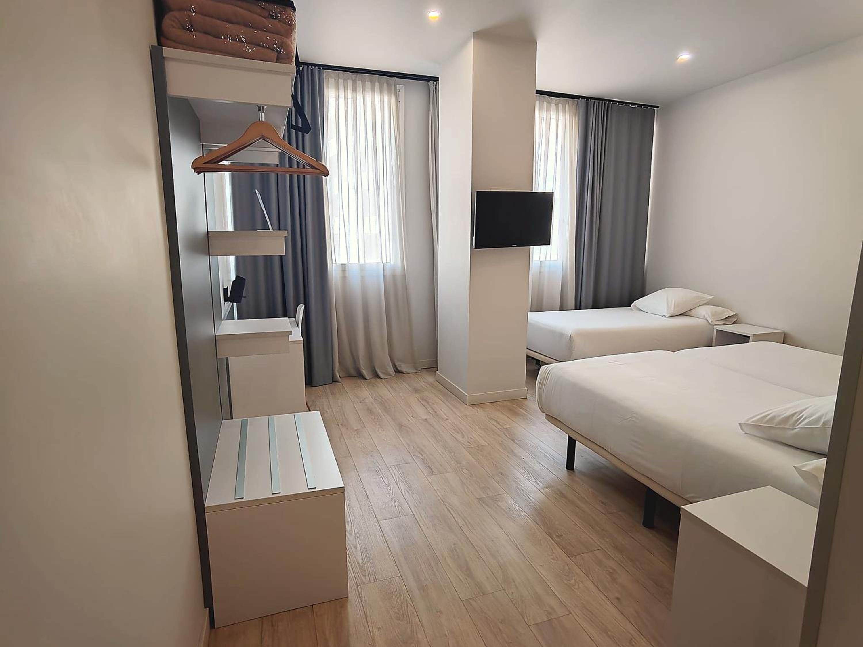 Twin Room with Extra Bed