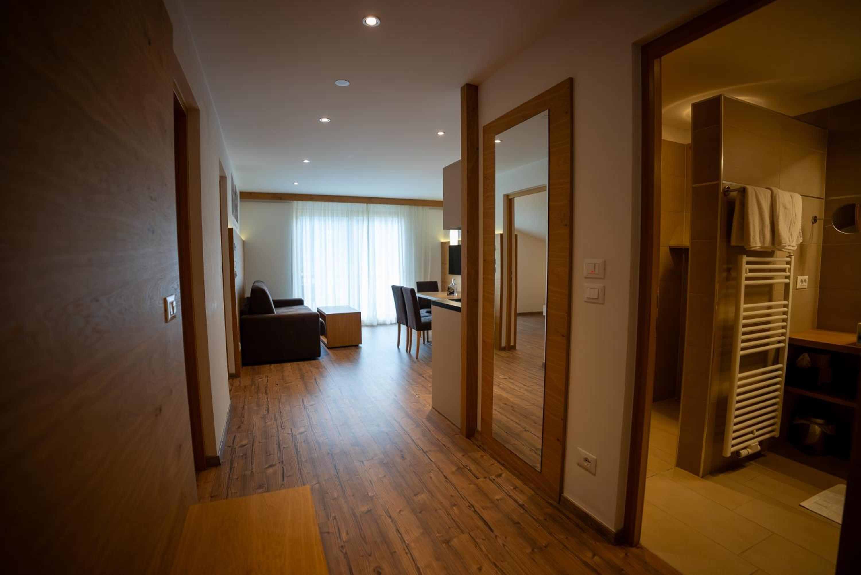 Two-Bedroom Apartment with Mountain View