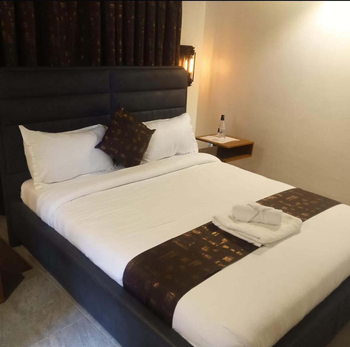 Deluxe Double Room photo 2