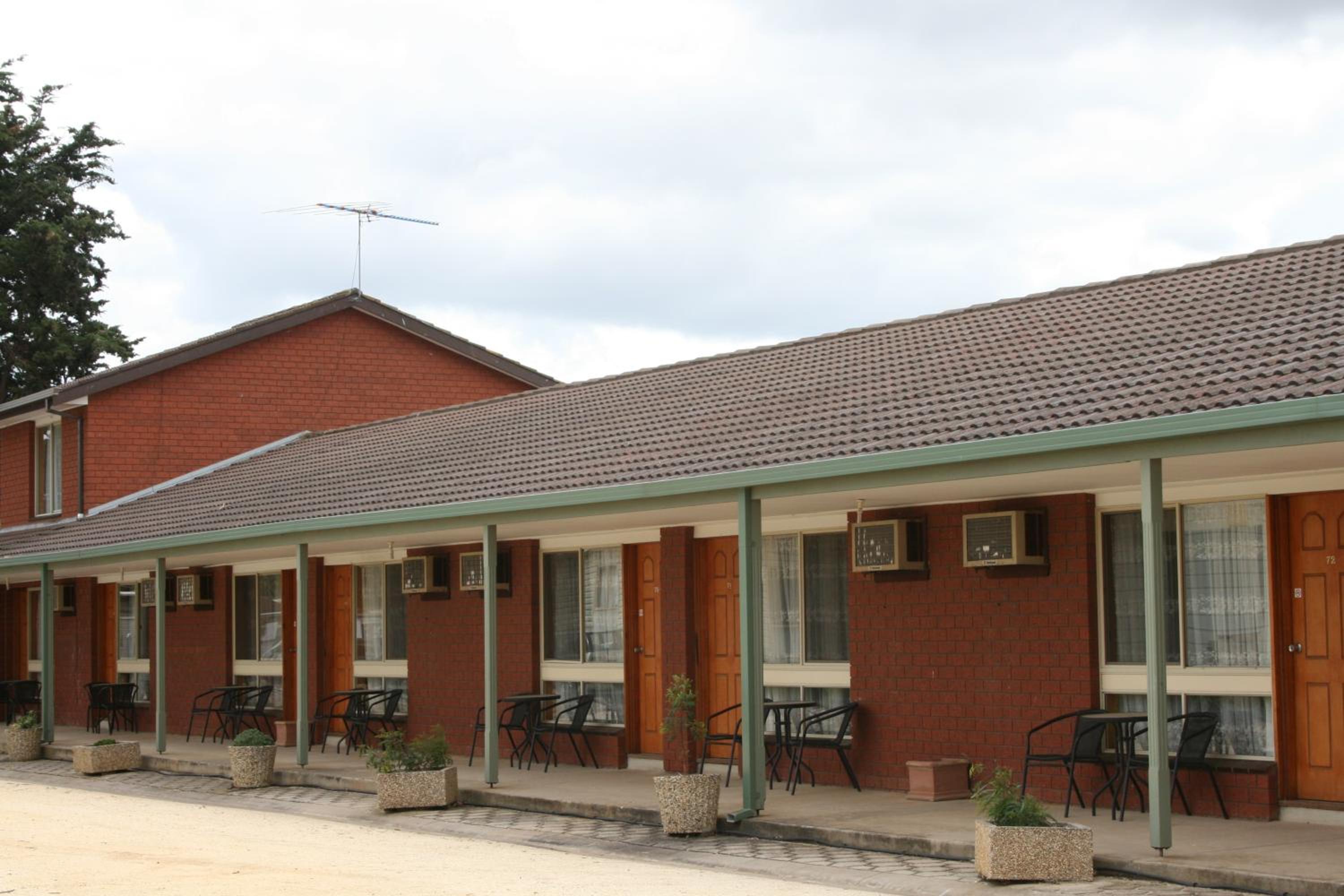 Self-Contained Motel Unit (4 Max - No Pets) - Photo 3