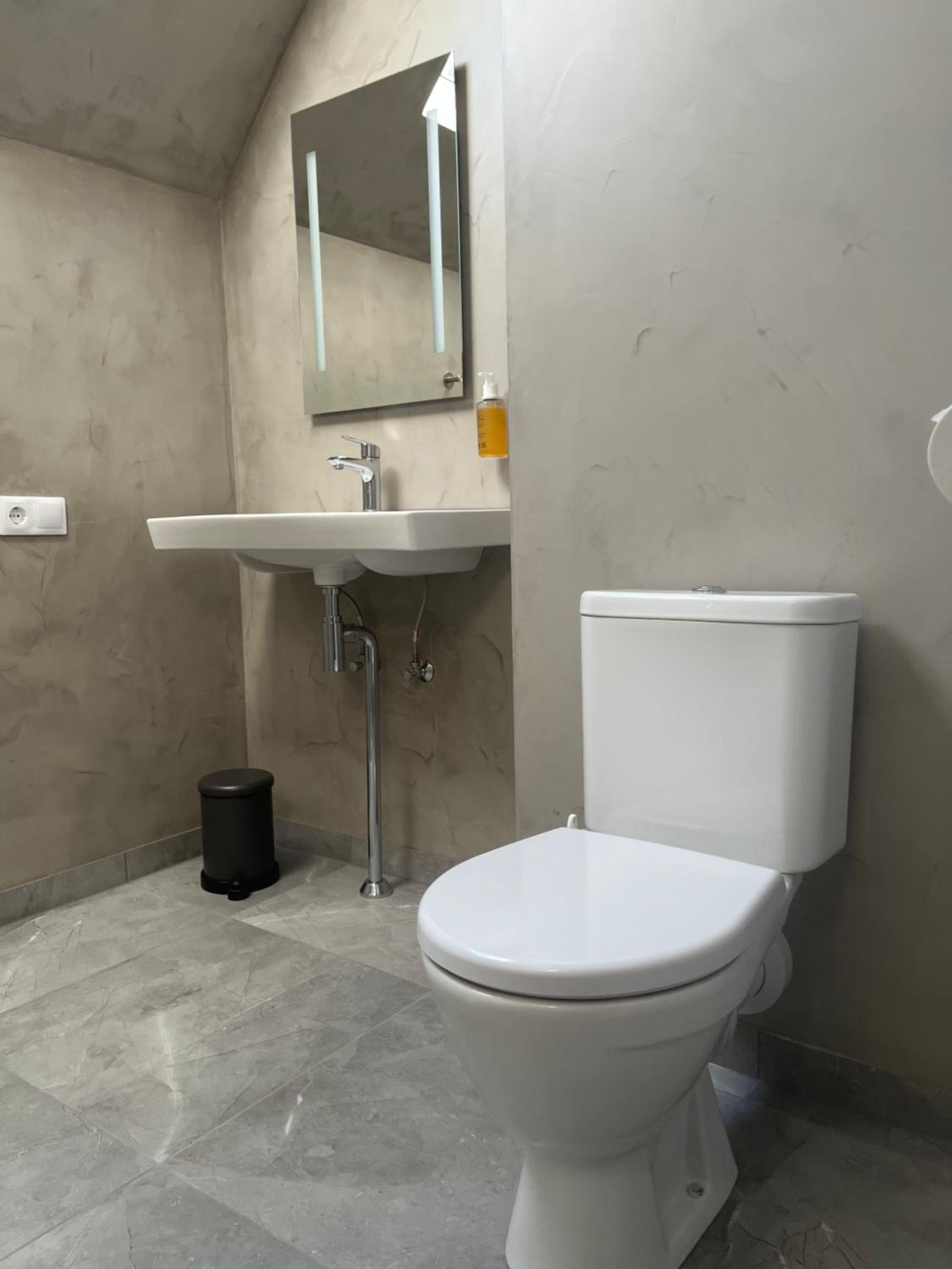 Double or Twin Room photo 3