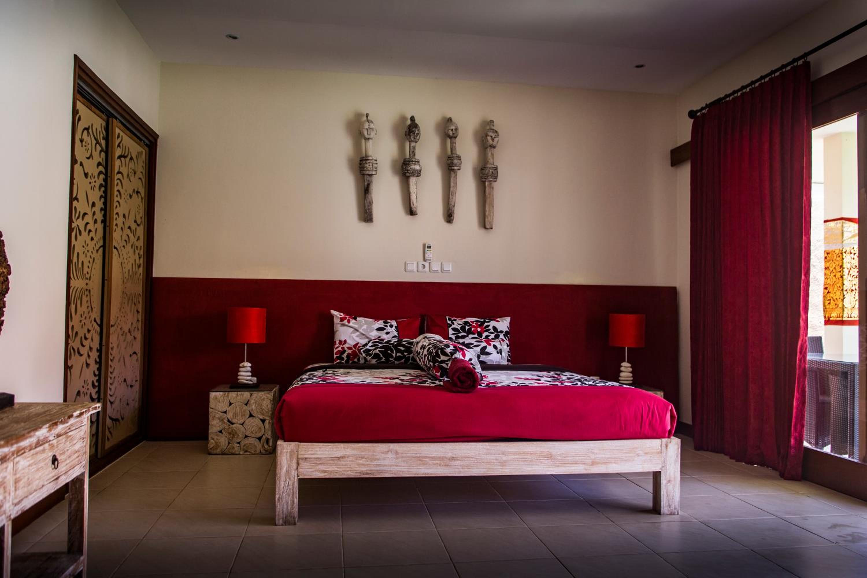 Family Room - Photo 3