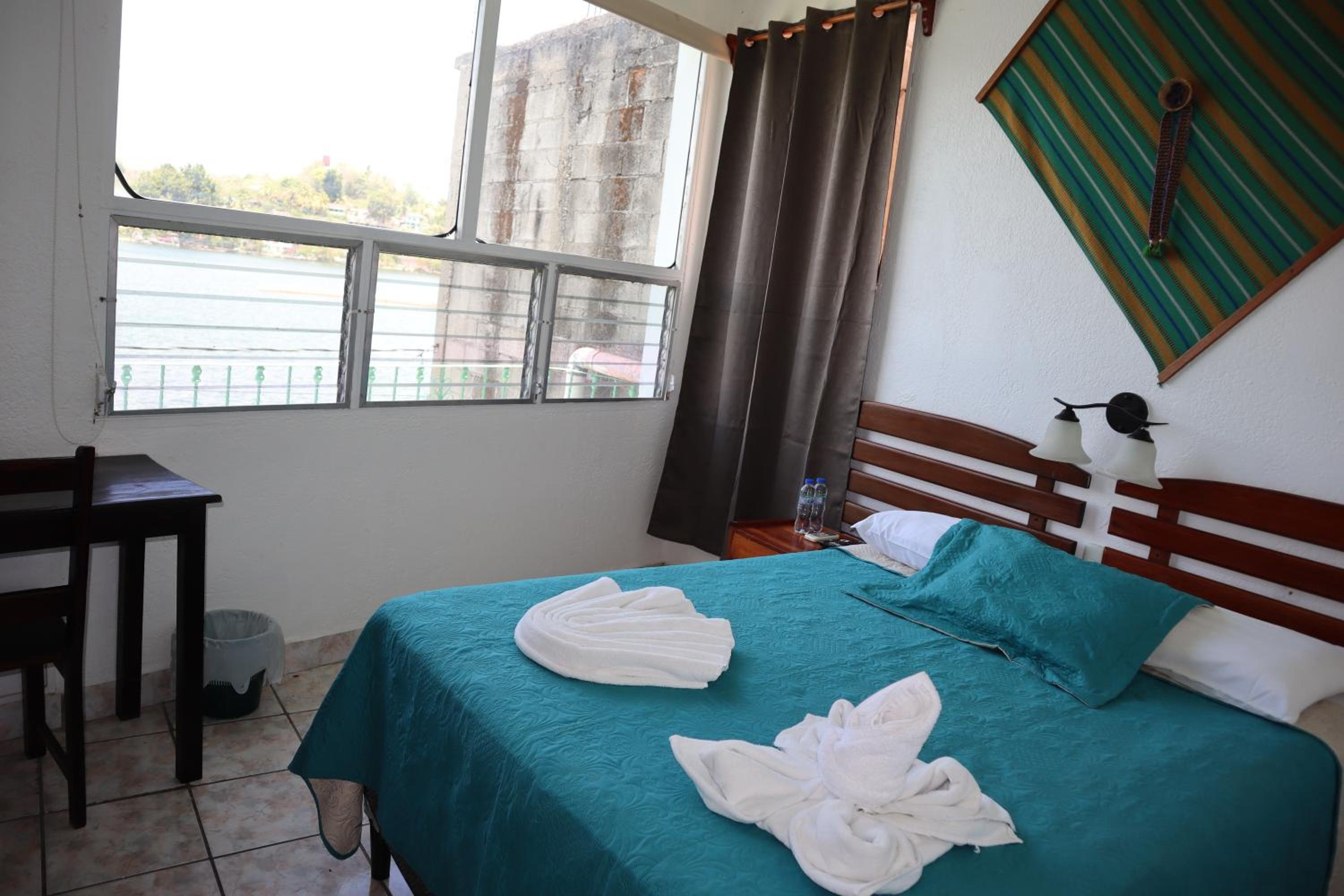 Double Room with Lake View photo 1