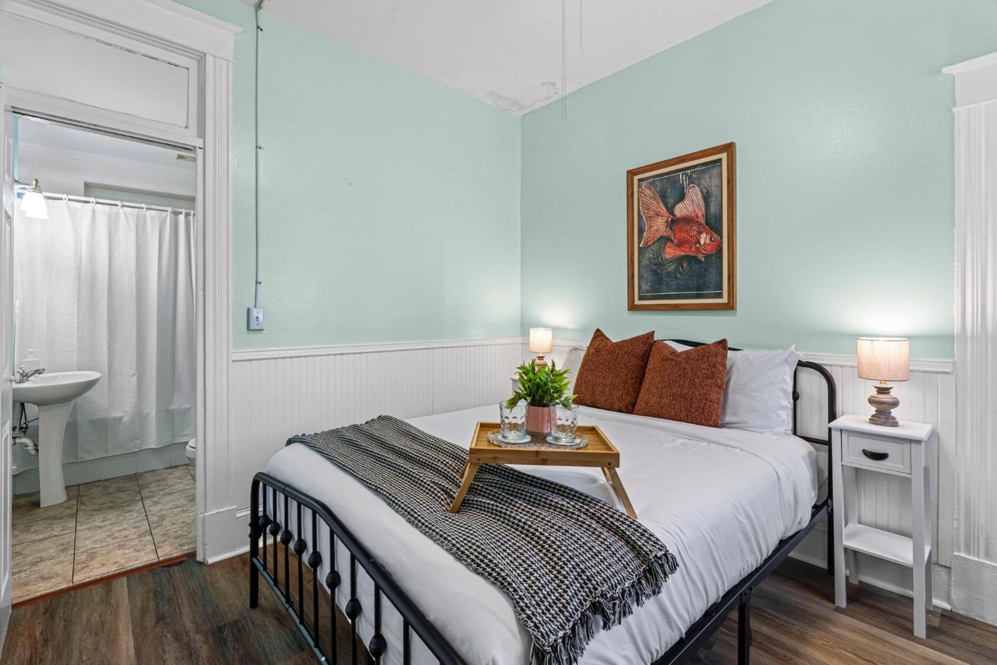 Queen Room