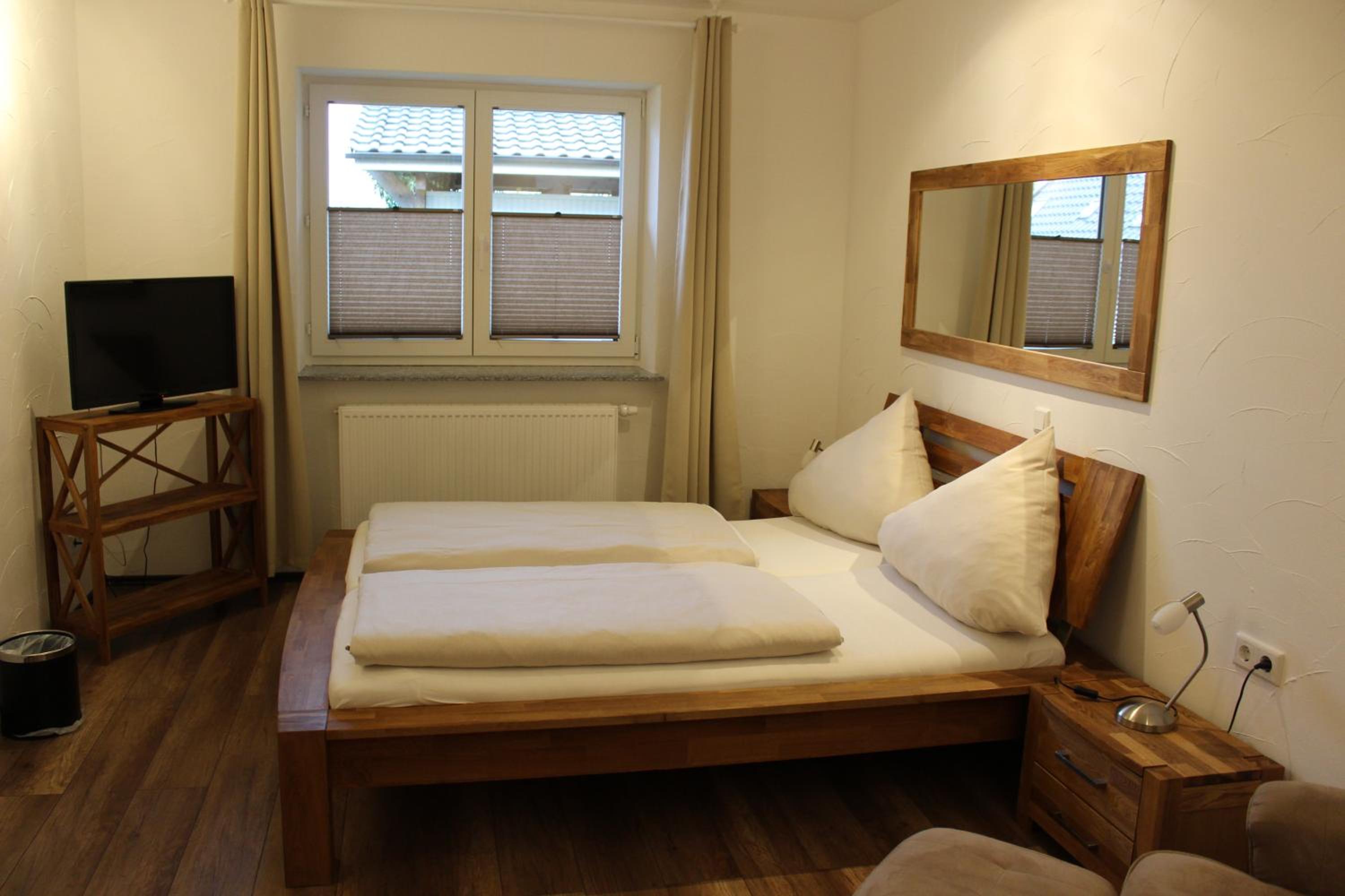 Double Room - Photo 6