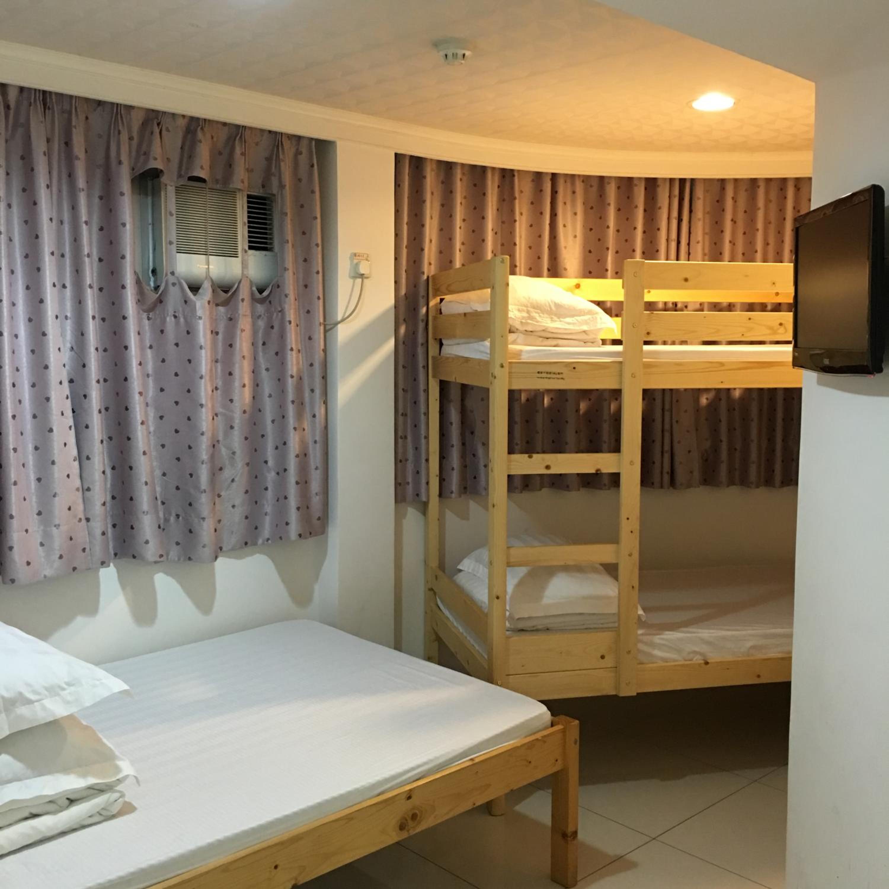 Quadruple Room with Shower