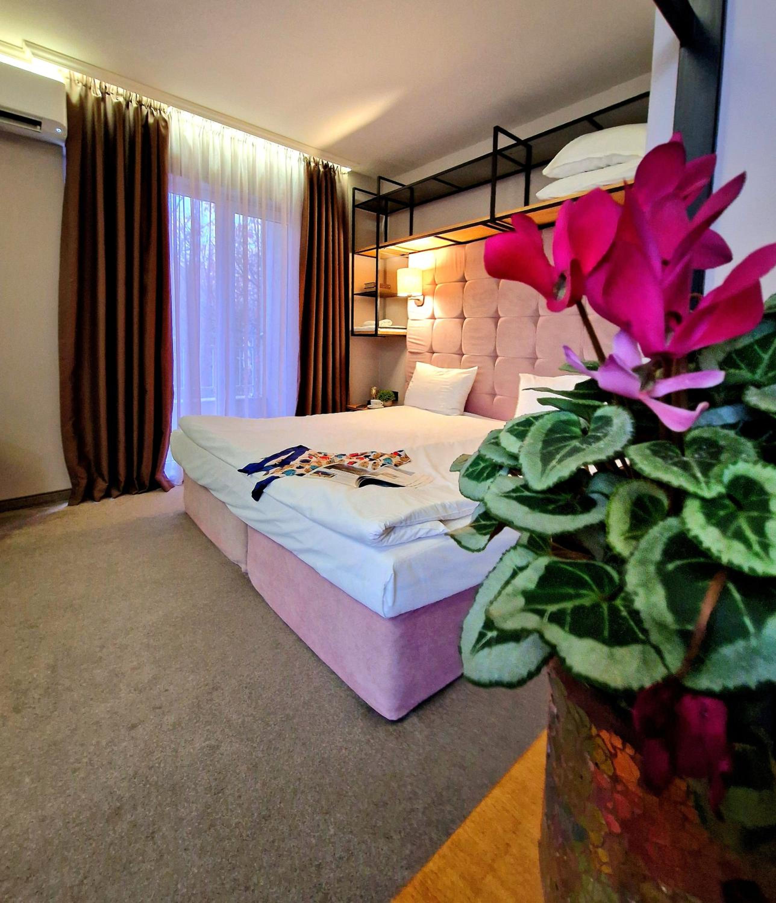 Deluxe Double Room with Balcony photo 1