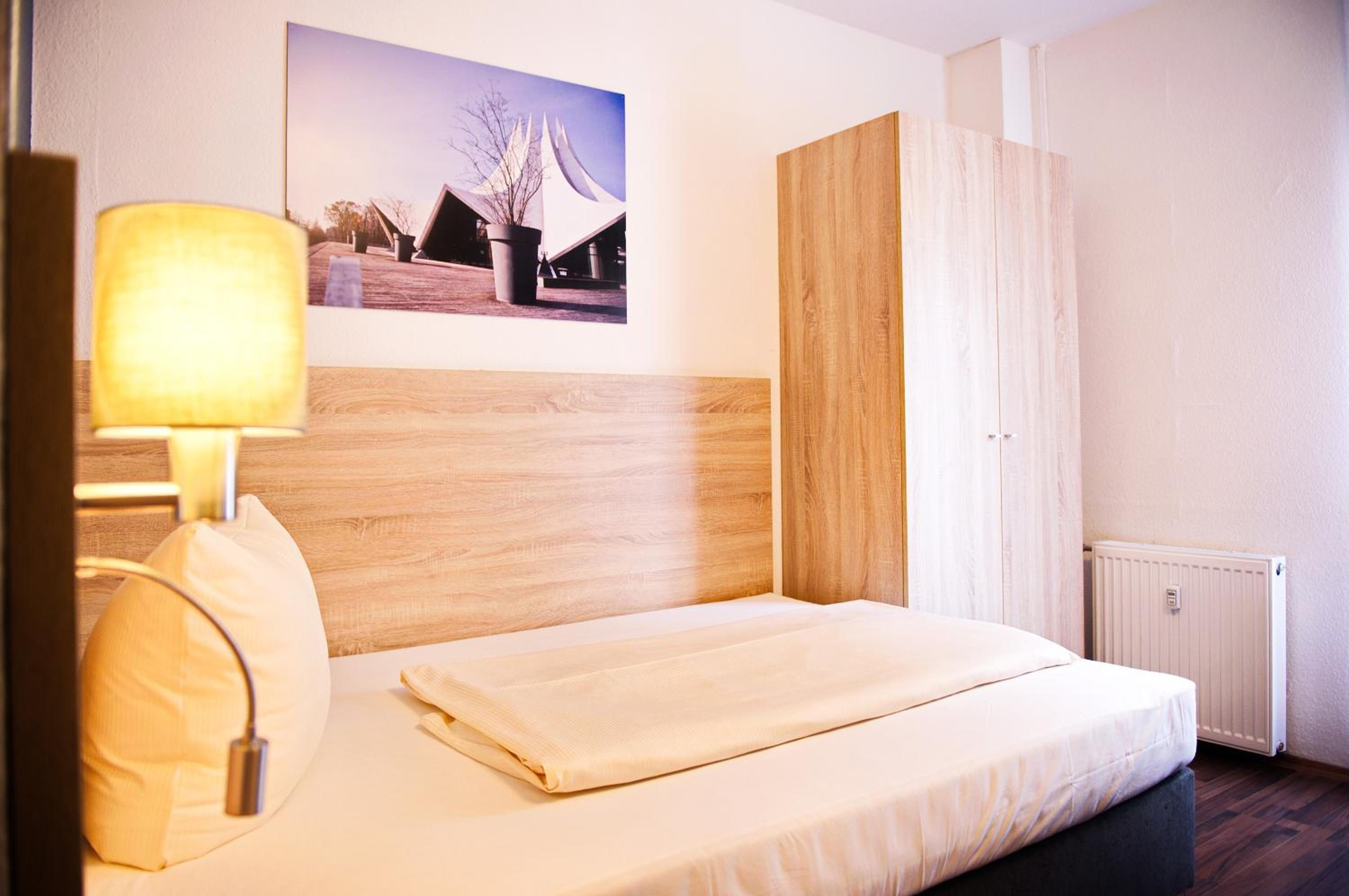 Large Single Room photo 2