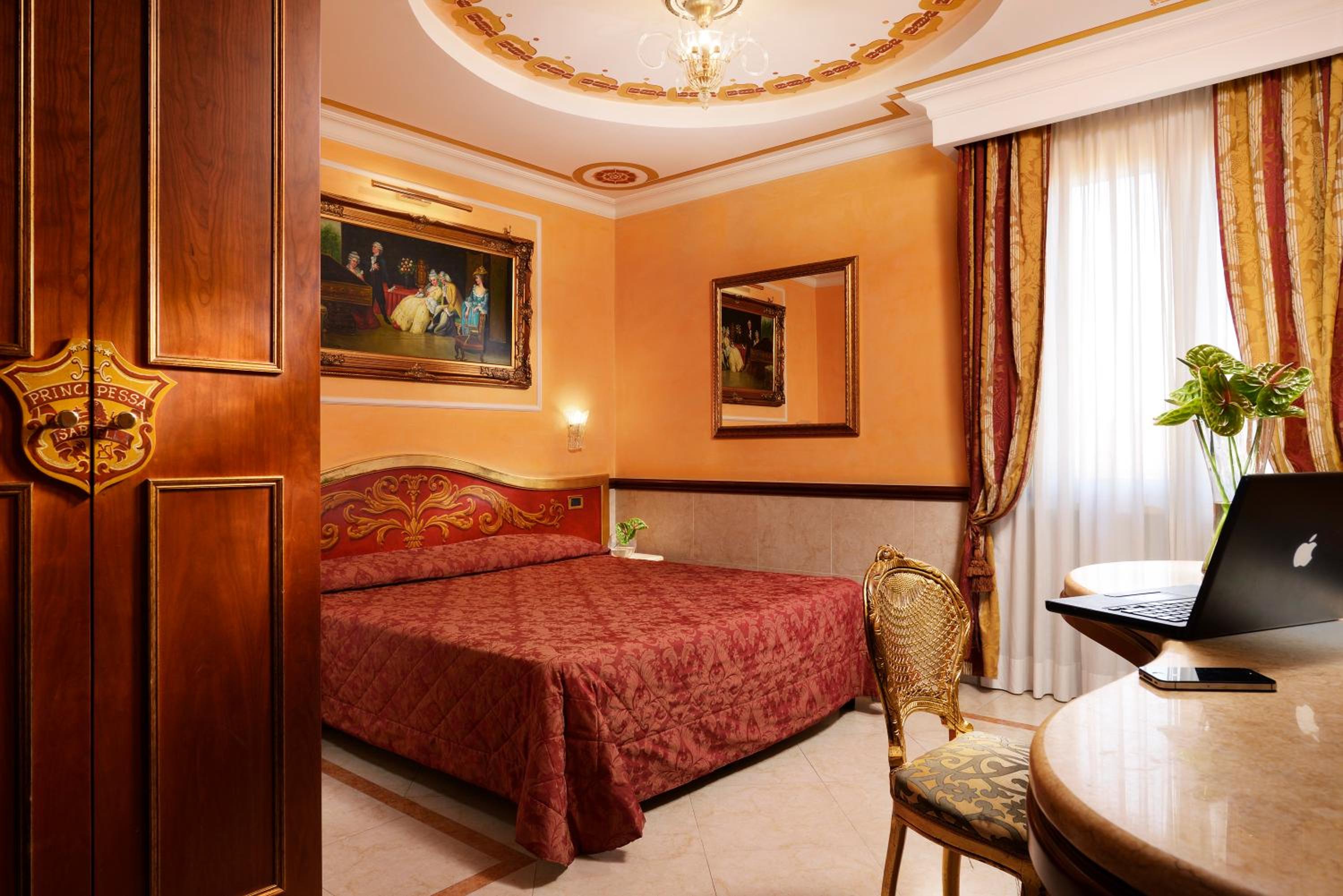 Double or Twin Room photo 1