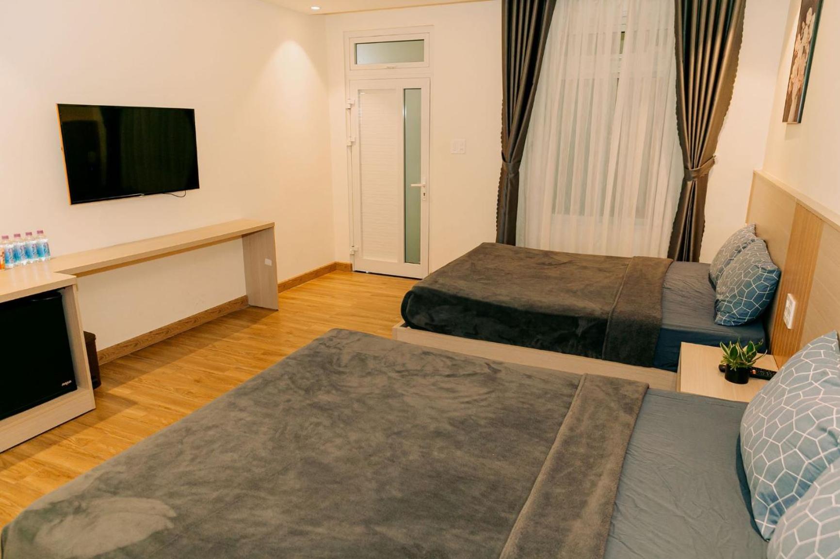 Standard Family Room - Photo 1