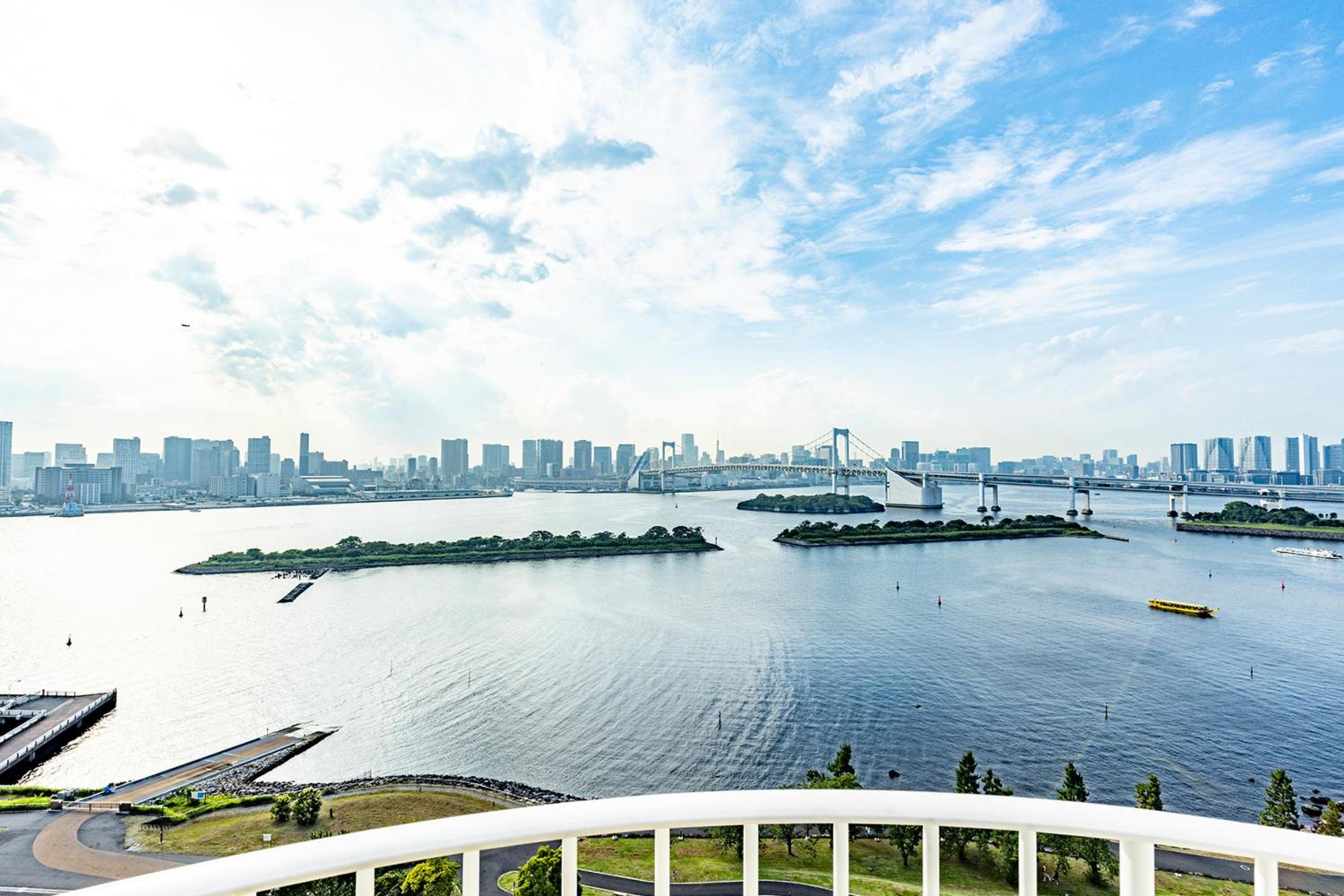 Deluxe Twin Room with Rainbow Bridge View - Photo 2