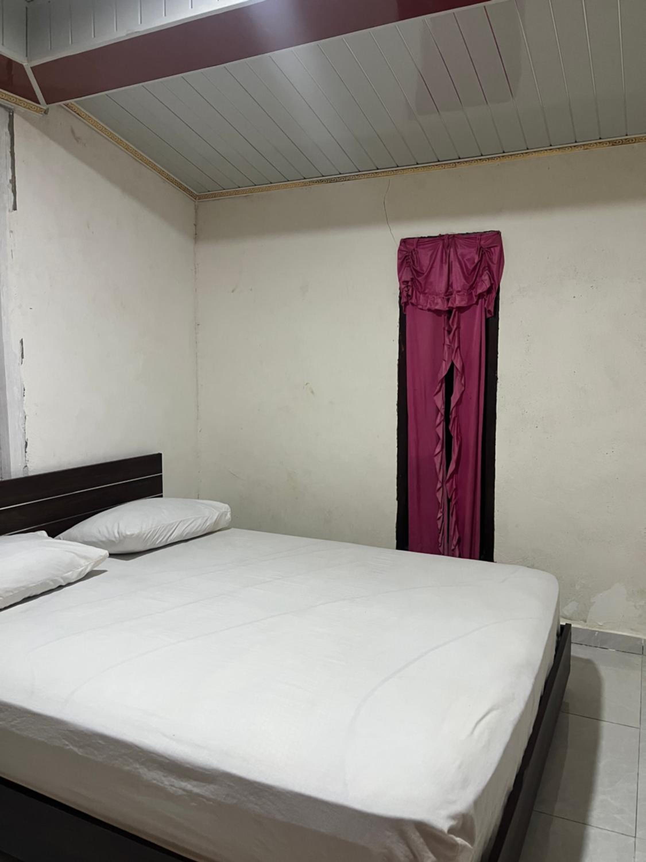 Double Room with Shared Bathroom photo 3