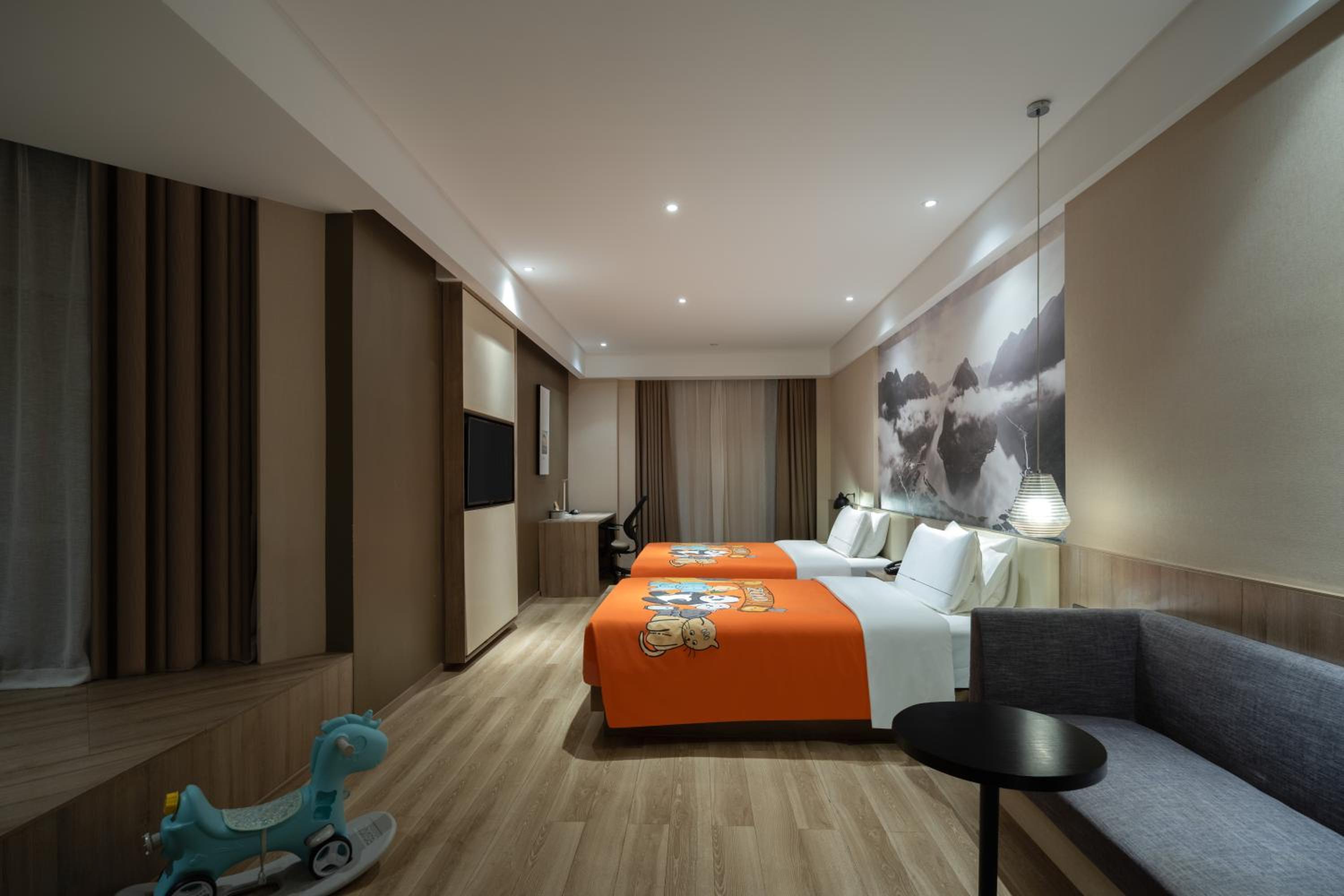 Jimu Family Room  photo 2