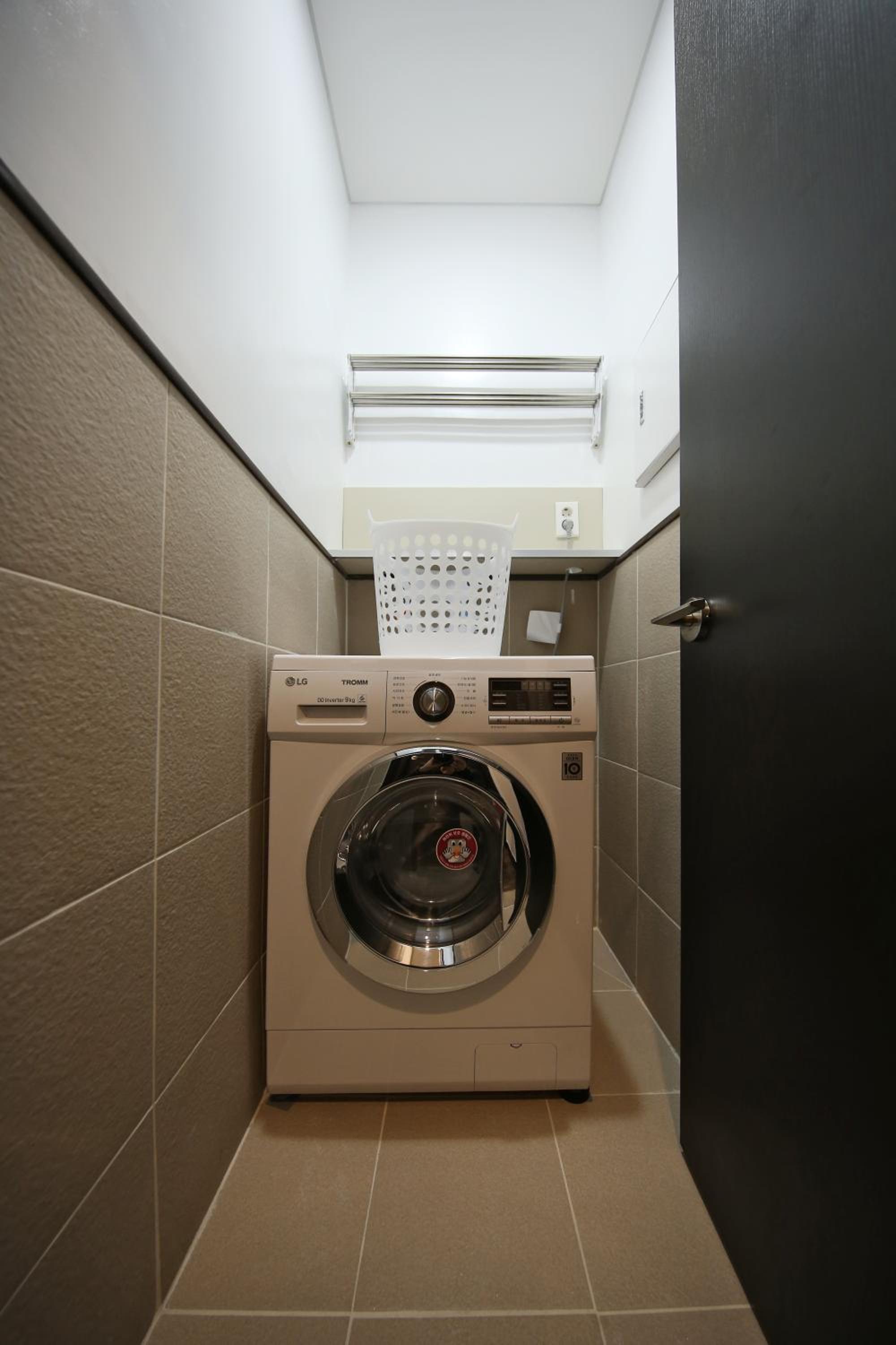 [ECO STAY-NO DAILY CLEANING] Penthouse Apartment(6 Adults)