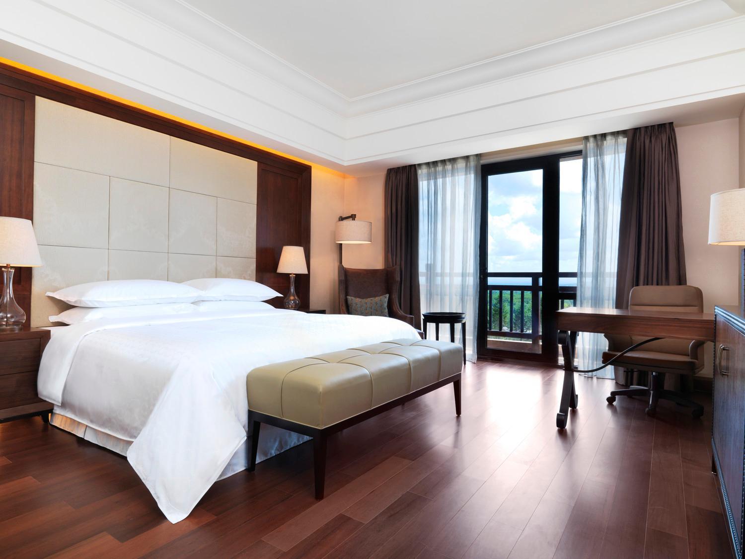 King Room with Mountain View