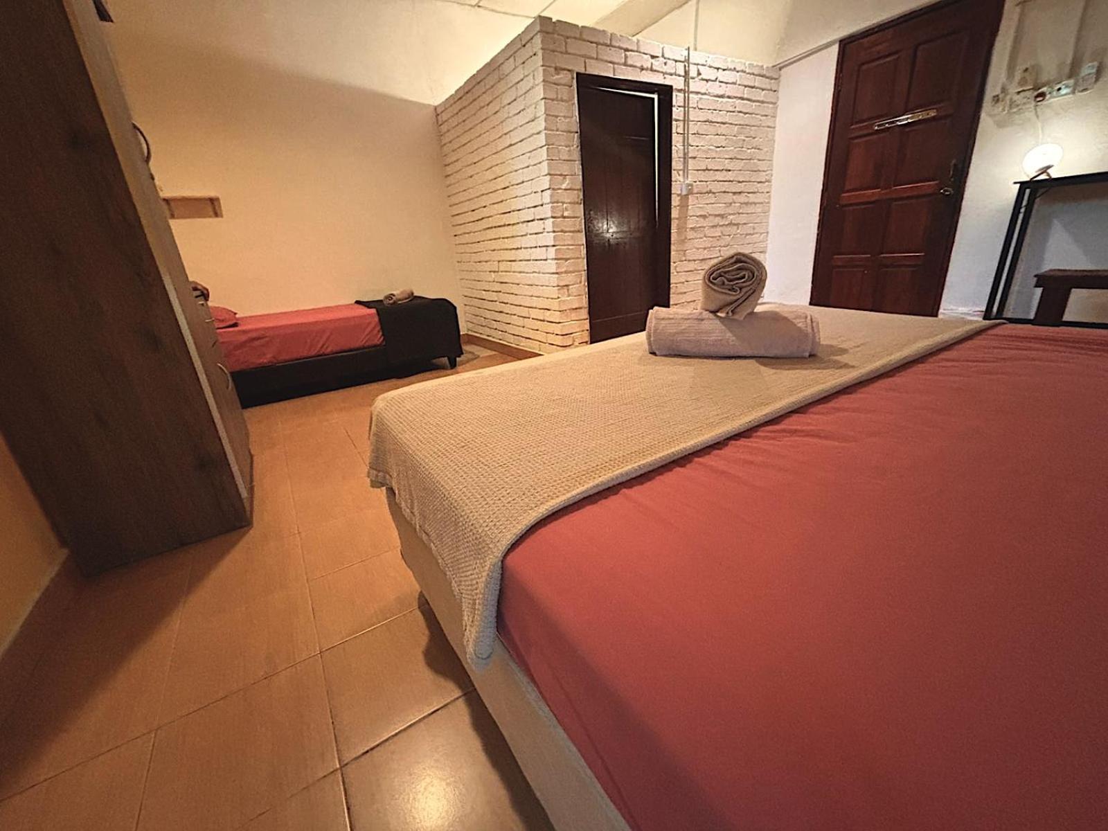 Deluxe Triple Room - Photo 5