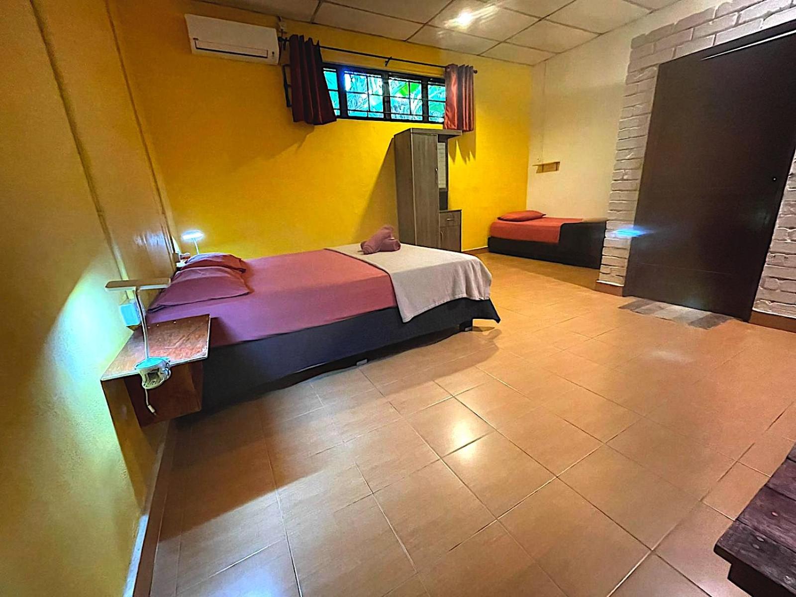 Deluxe Triple Room - Photo 2