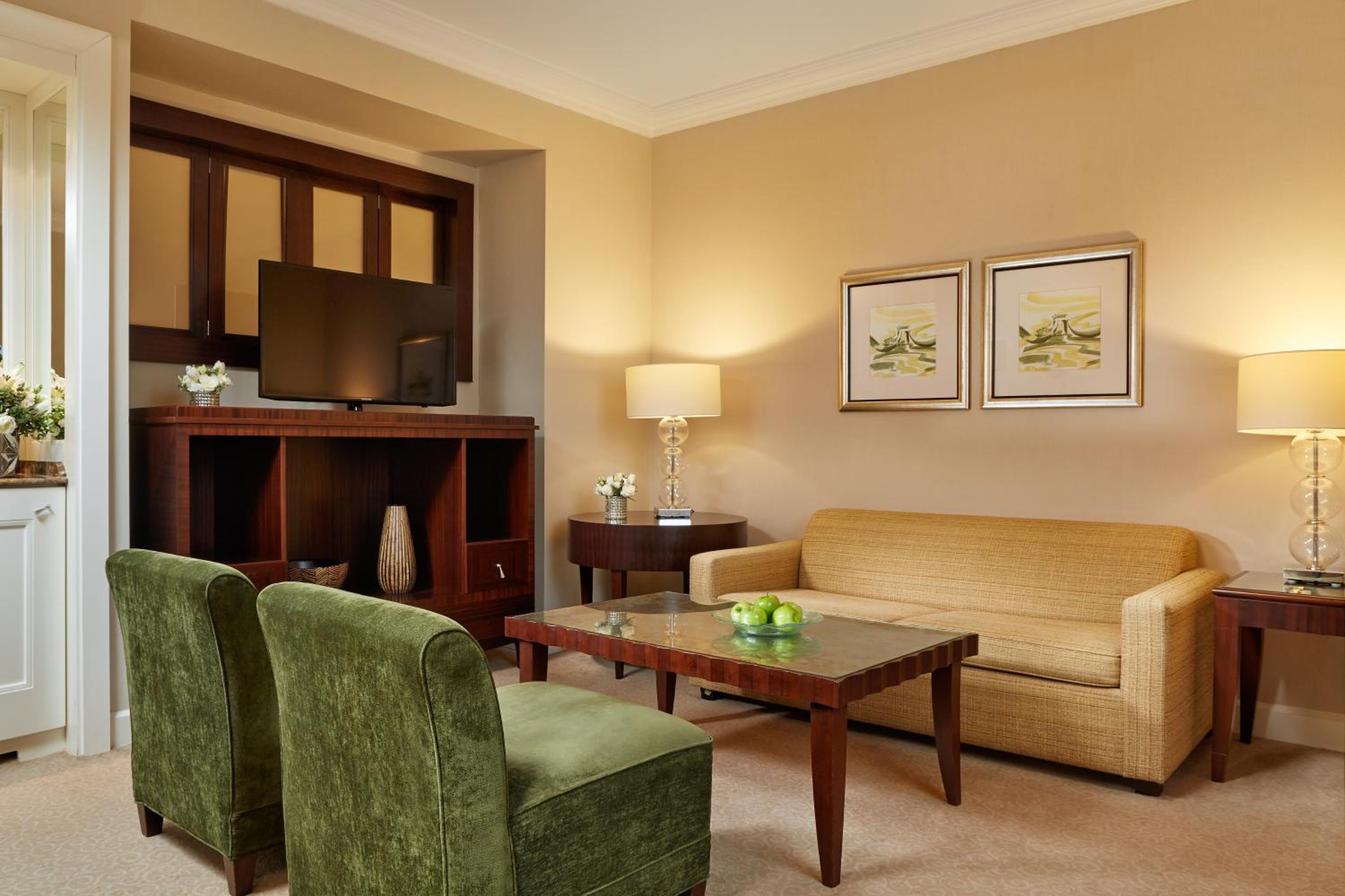 Junior Suite with Royal Spa and Executive Club Access