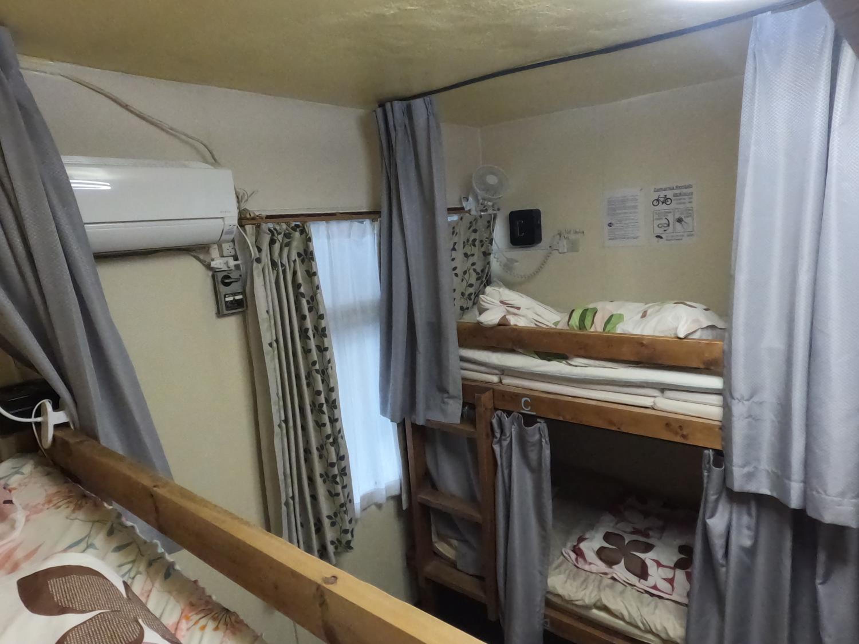 Bed in 6-Bed Female Dormitory Room photo 3