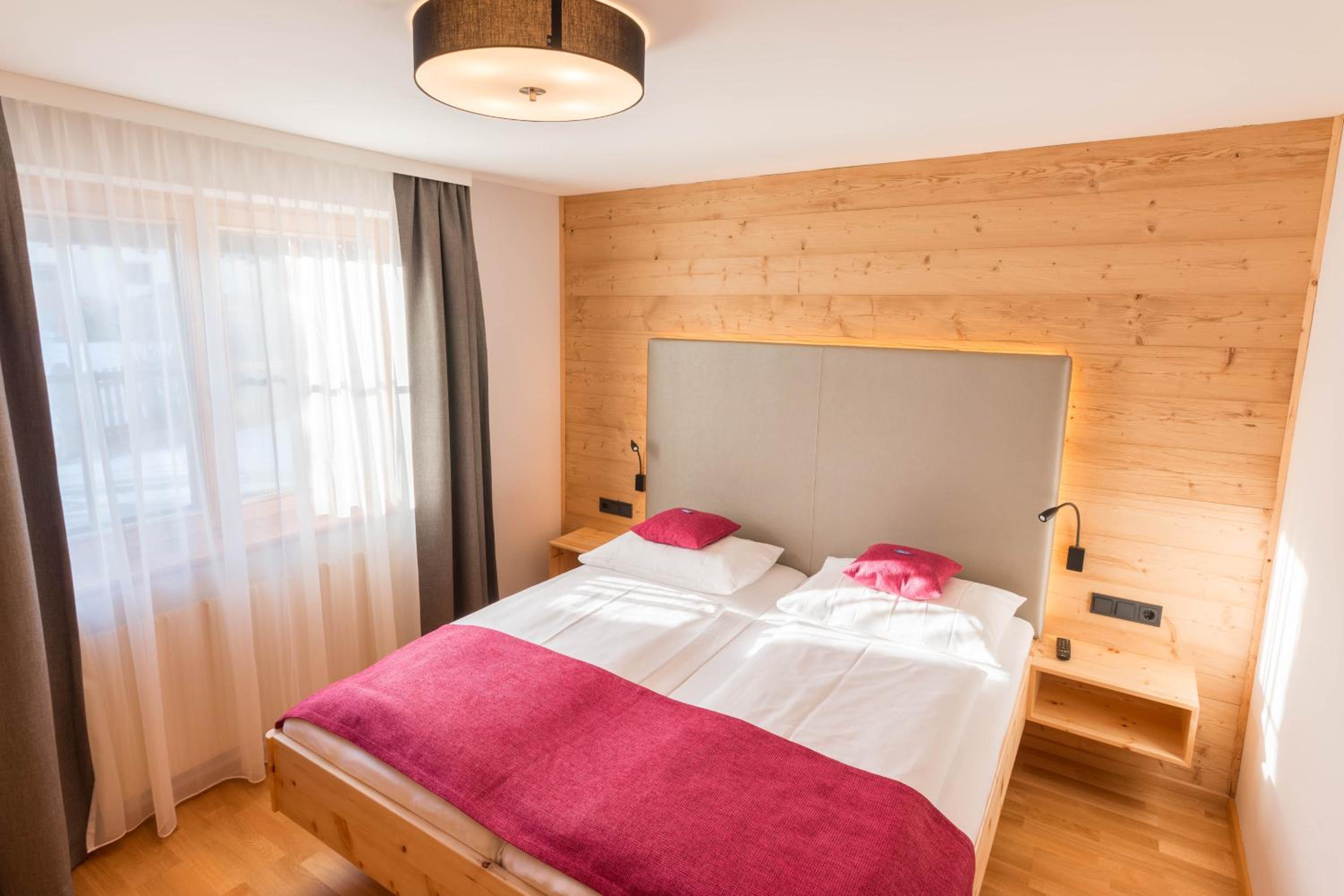 Large One-Bedroom Apartment