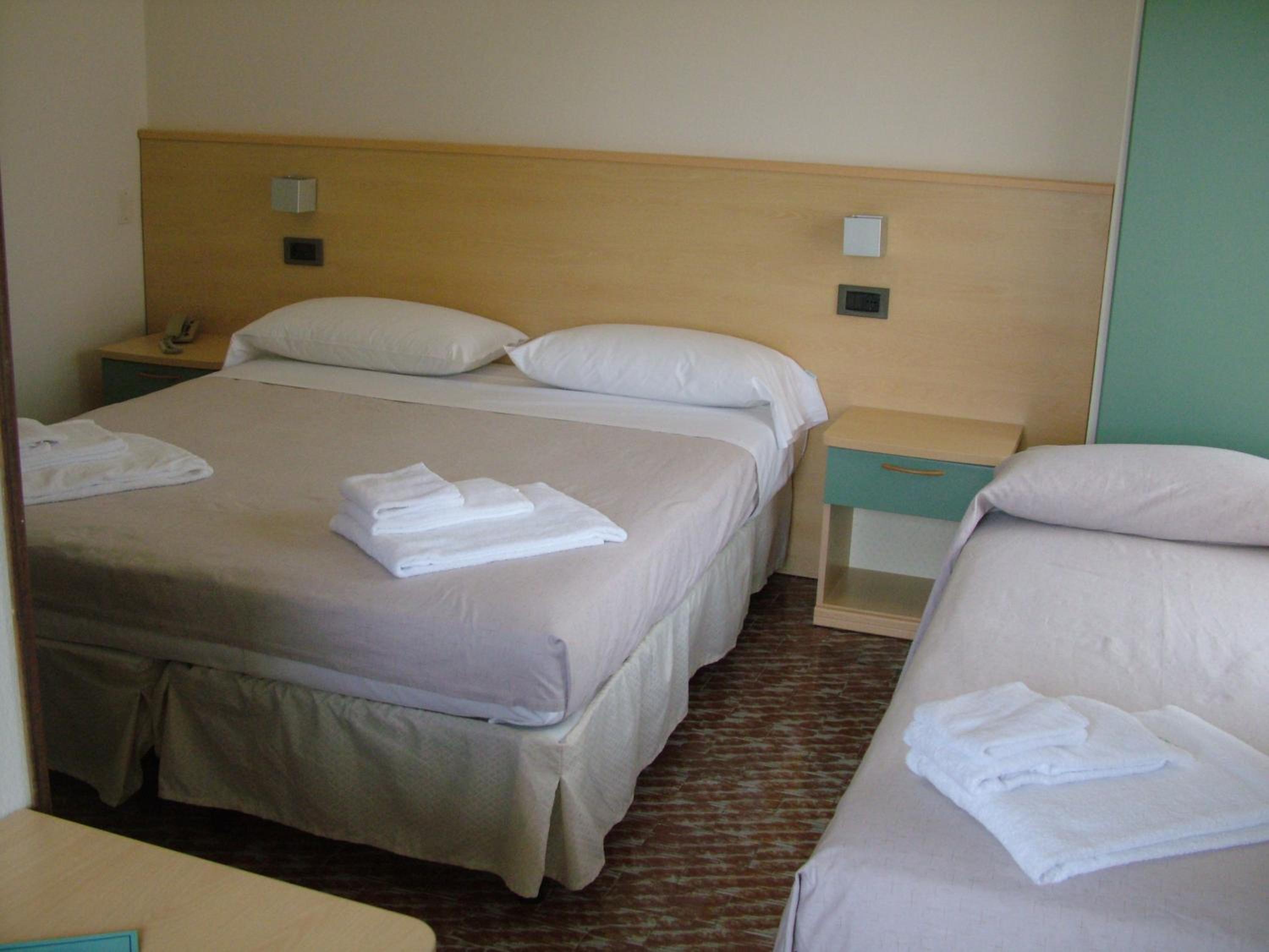 Family Double Room - Photo 2