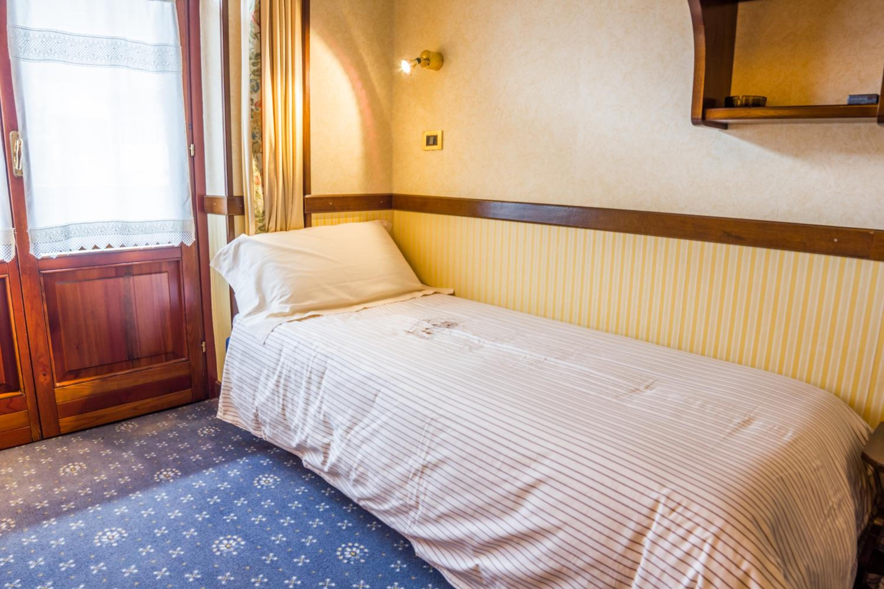 Quadruple Room - Photo 5