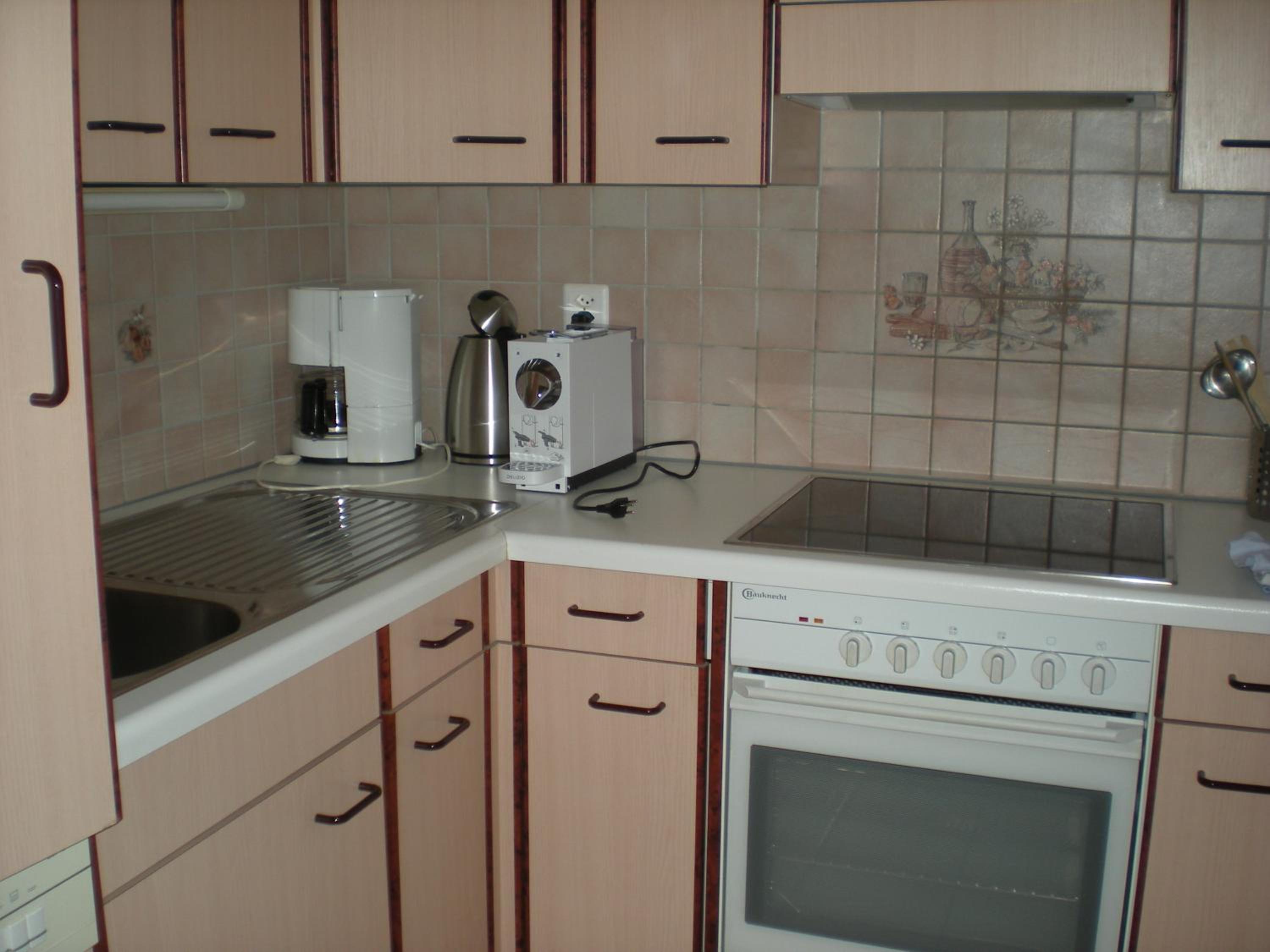Standard One-Bedroom Apartment - Photo 8