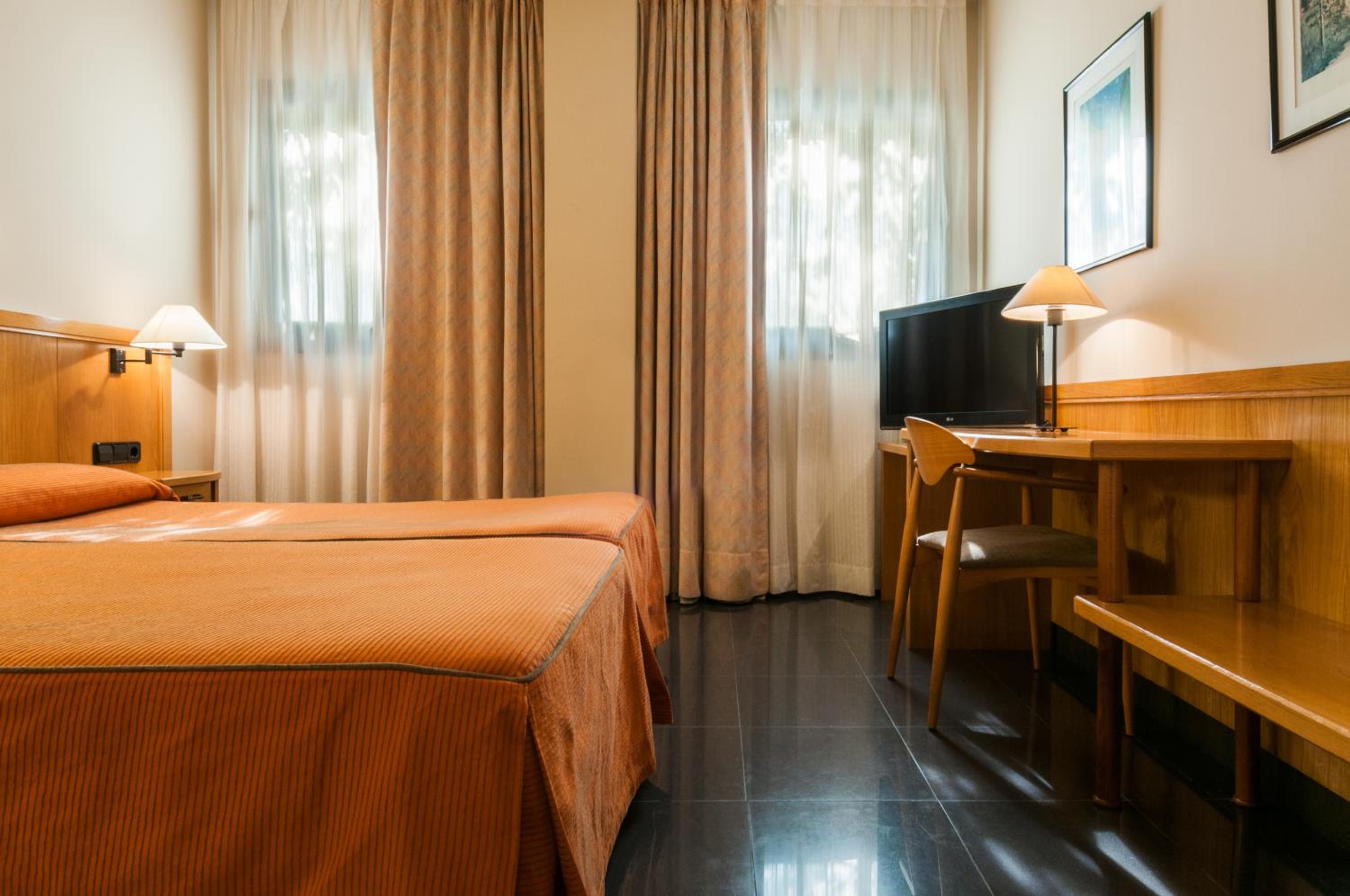 Double or Twin Room (1 Adult) photo 3