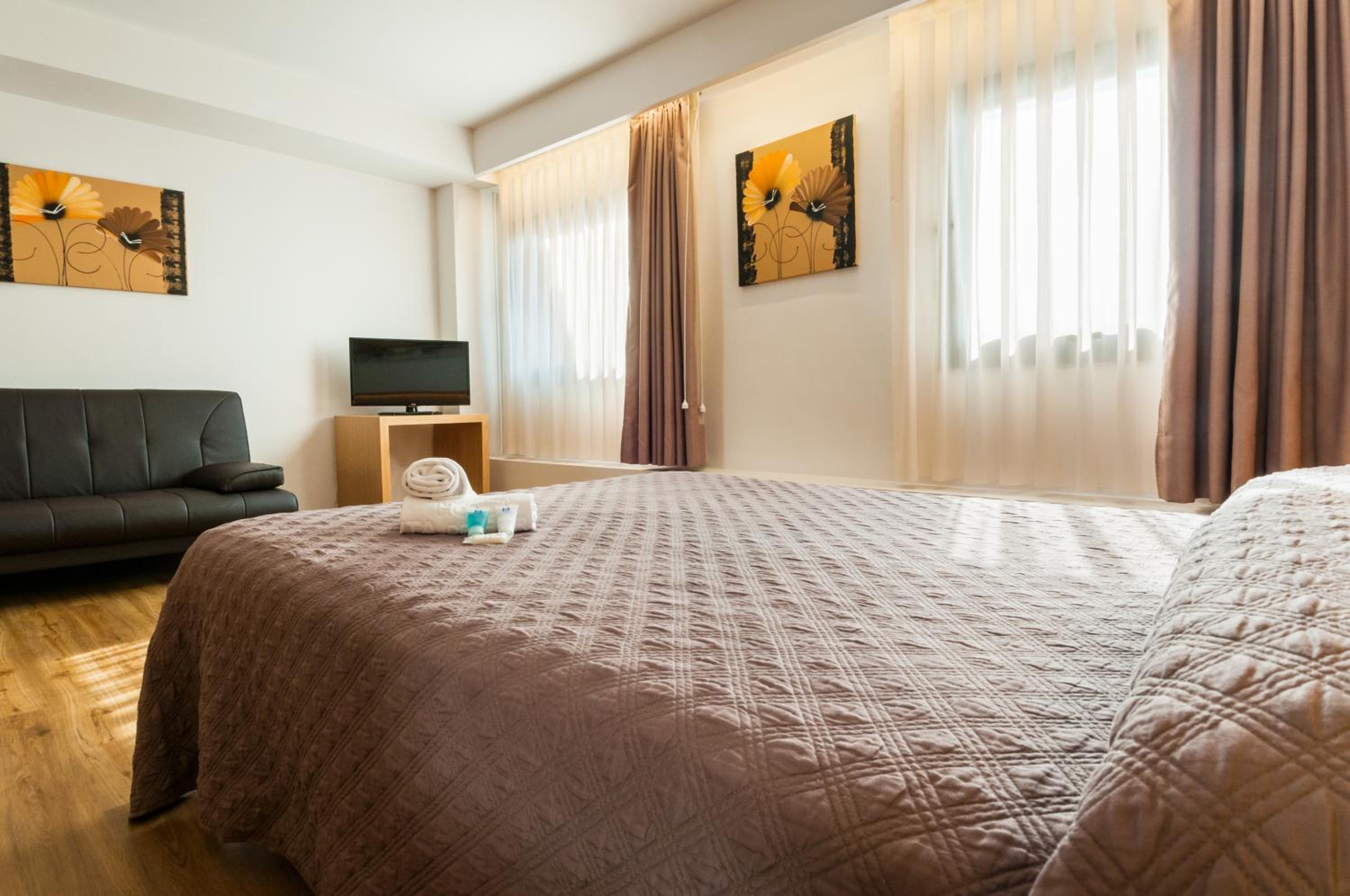 Double or Twin Room (1 Adult) photo 2