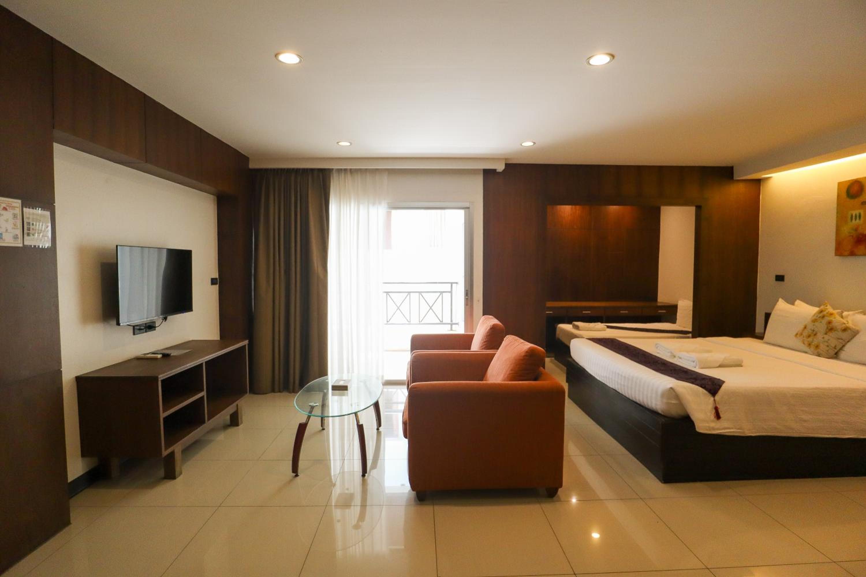 Deluxe Triple Room